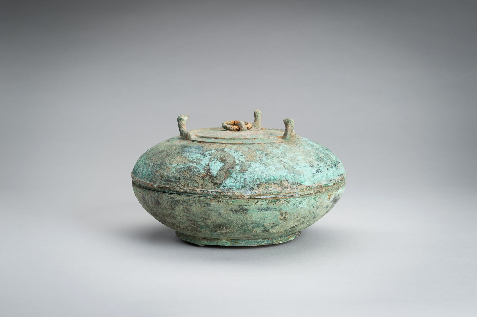 A HAN STYLE BRONZE VESSEL AND COVER - Image 13 of 19