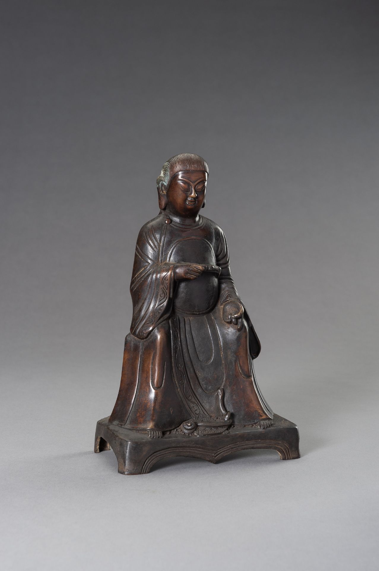 A MING-STYLE BRONZE FIGURE OF ZHENWU - Image 5 of 9