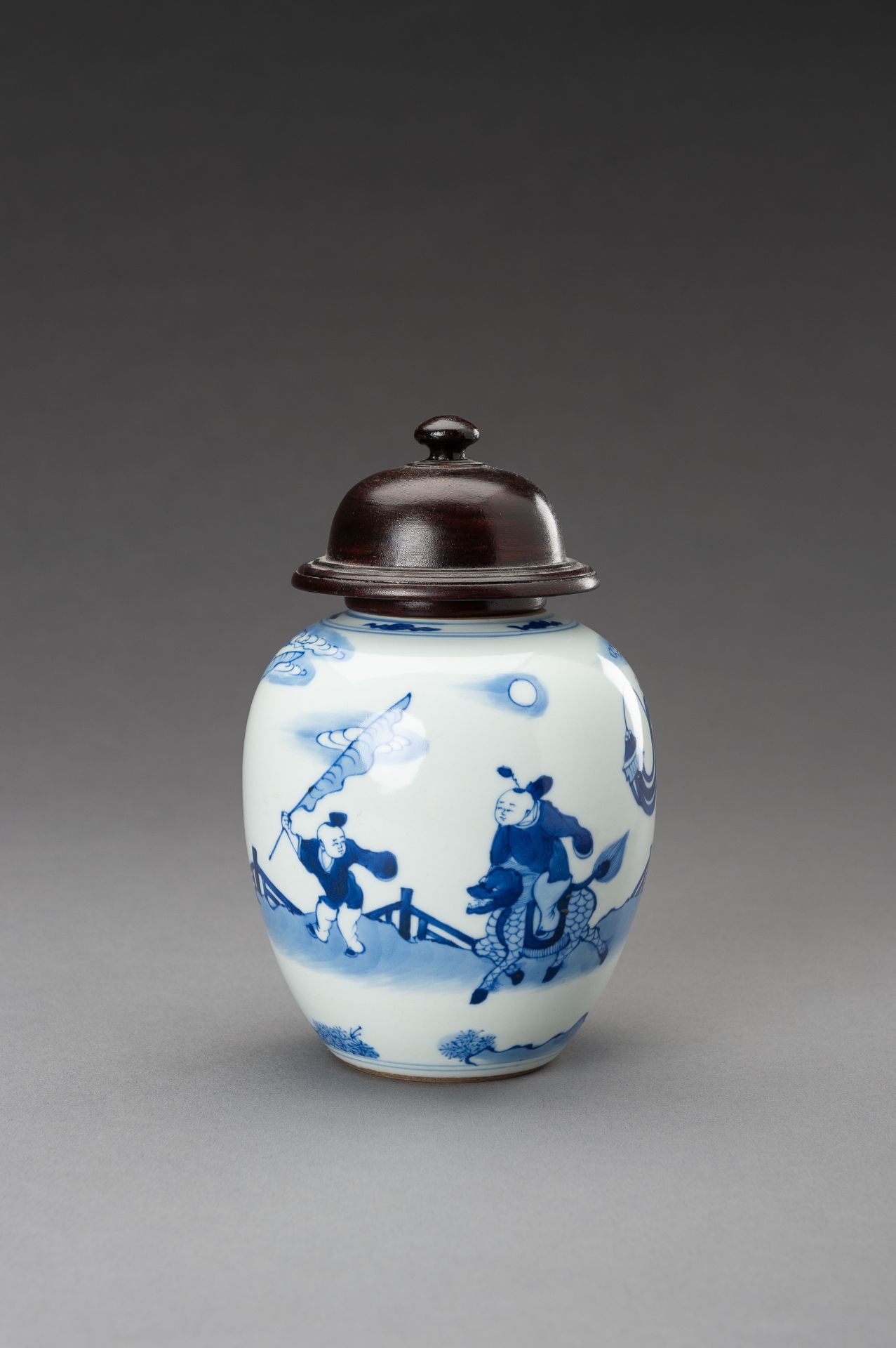 A BLUE AND WHITE 'WARRIOR RIDING A QILIN' PORCELAIN GINGER JAR, 1930s - Image 2 of 14