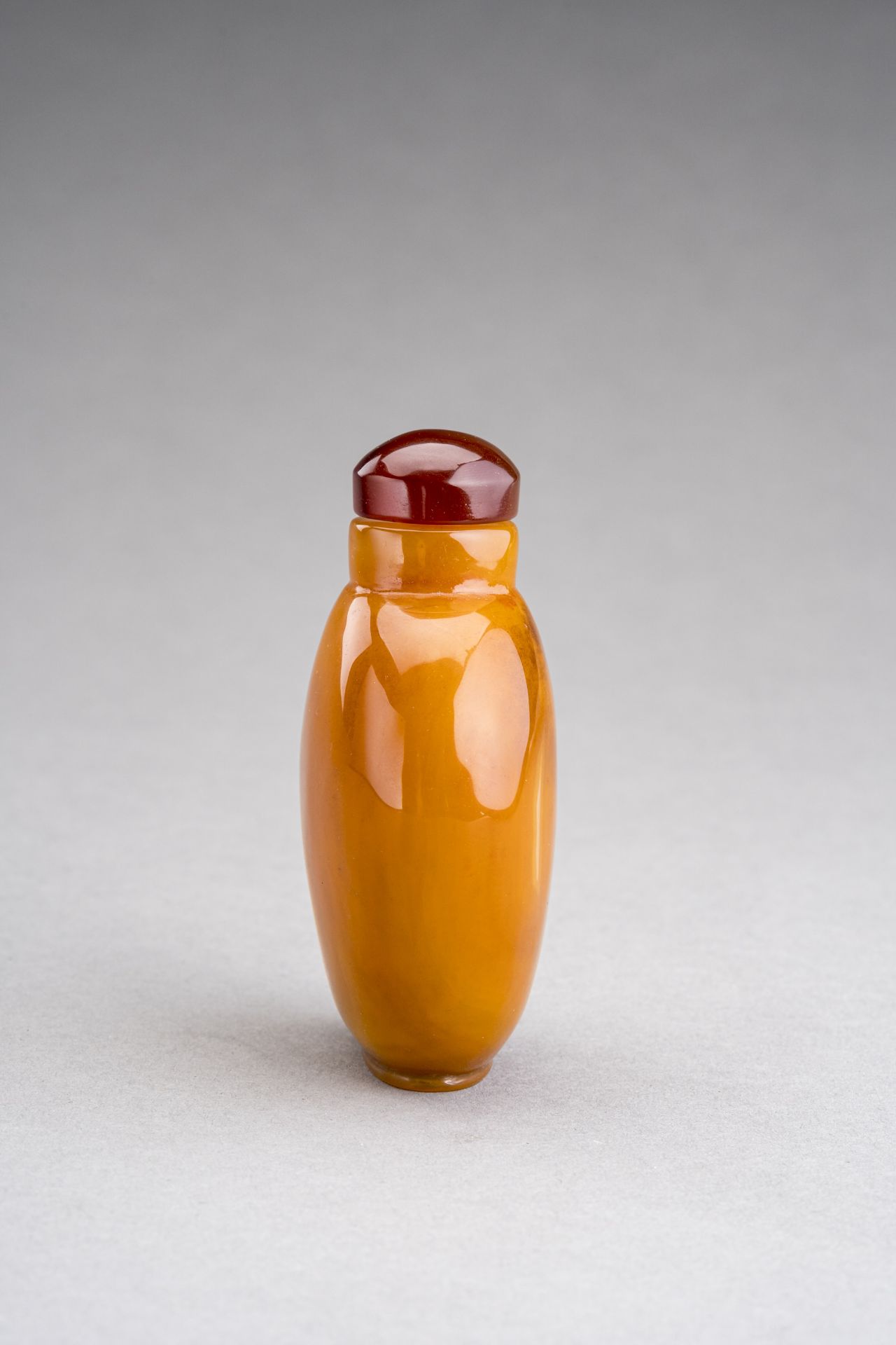 AN AGATE SNUFF BOTTLE, QING DYNASTY - Image 4 of 6