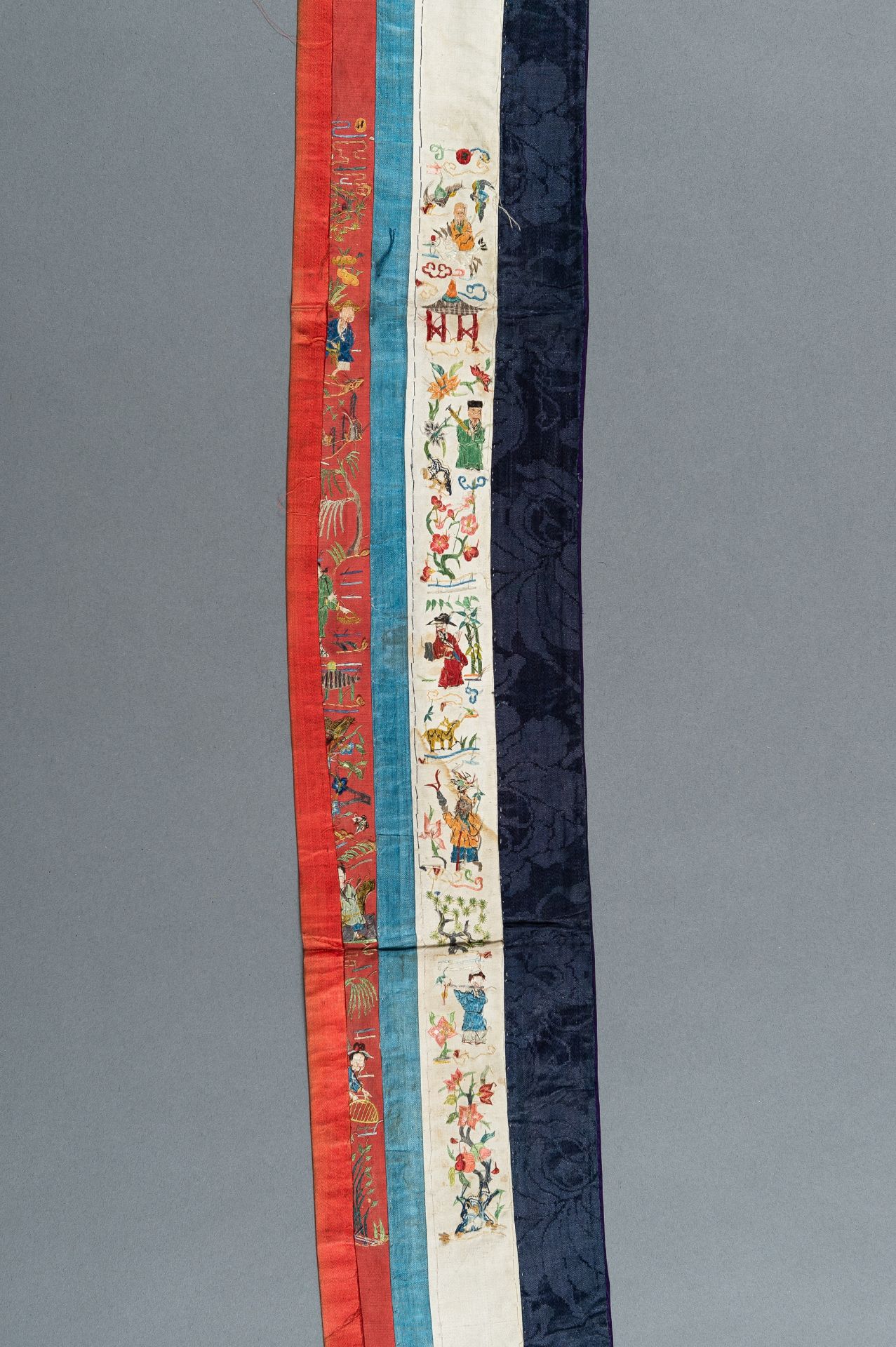 A LOT WITH TWO SILK TEXTILES, QING - Bild 11 aus 12