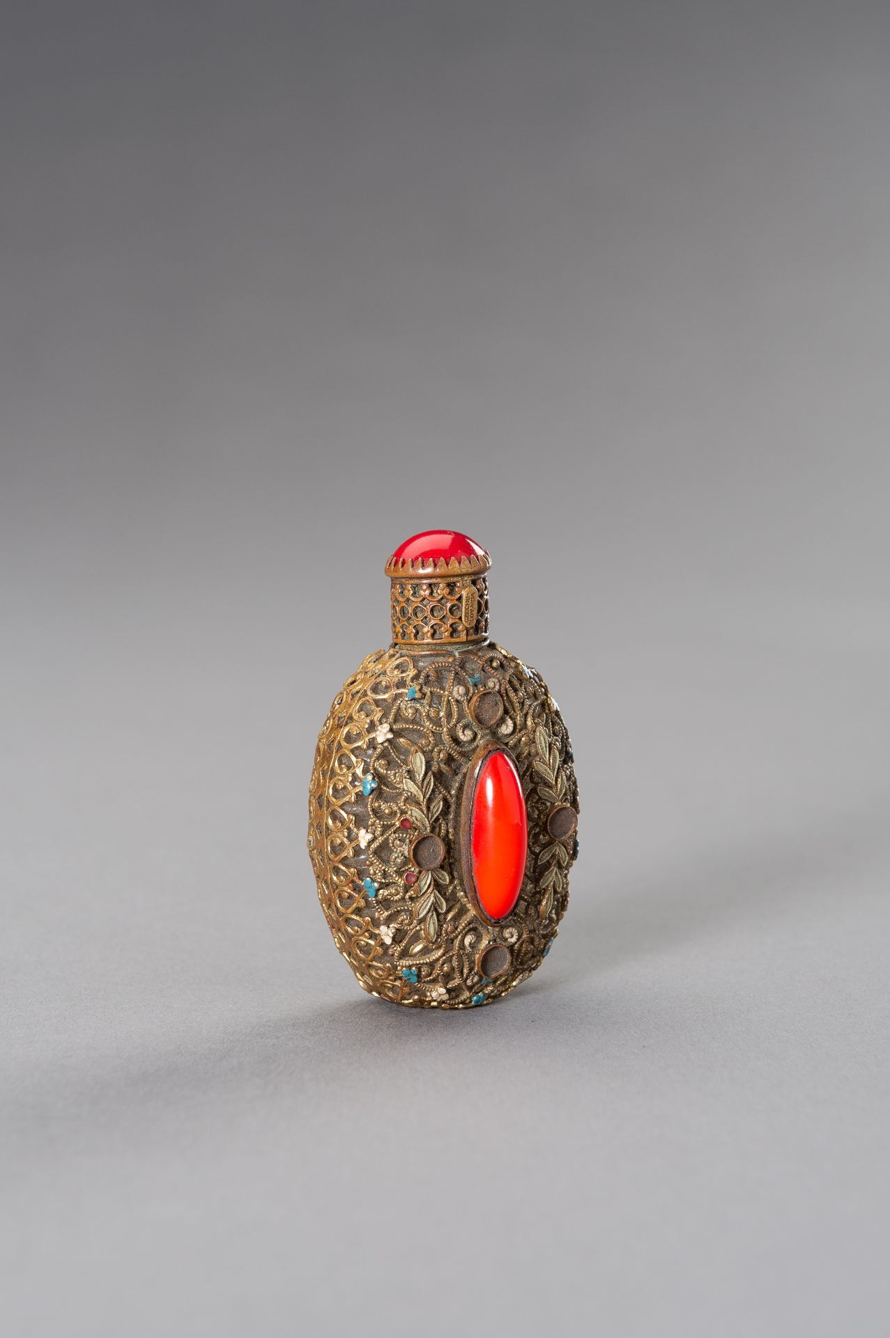 A CZECH EMBELLISHED METALWORK PERFUME BOTTLE, 19TH CENTURY - Image 6 of 14