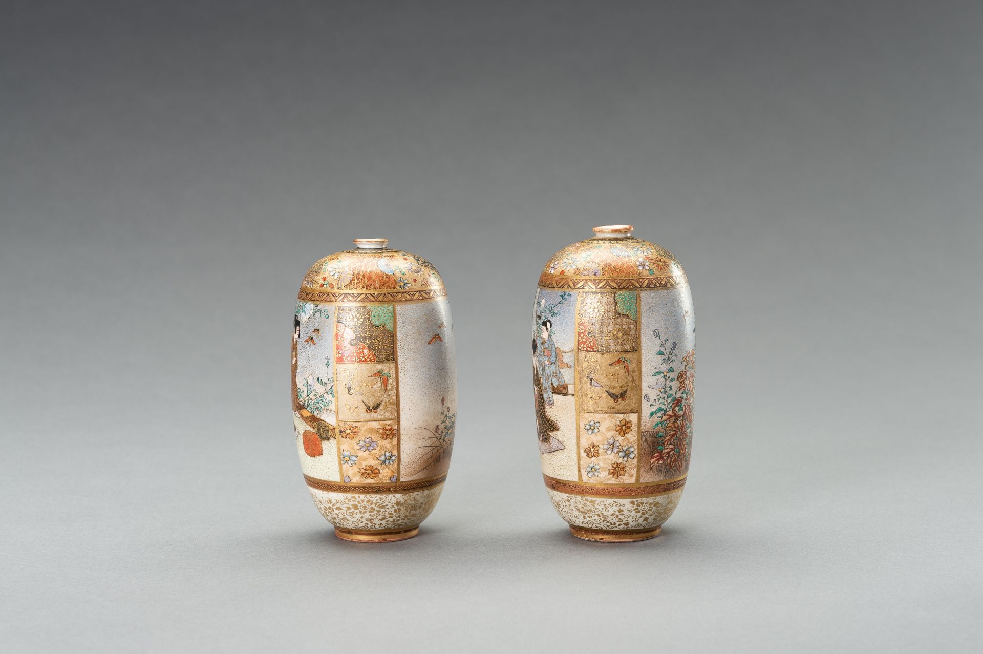 A PAIR OF SATSUMA 'AUTUMN' VASES - Bild 6 aus 12