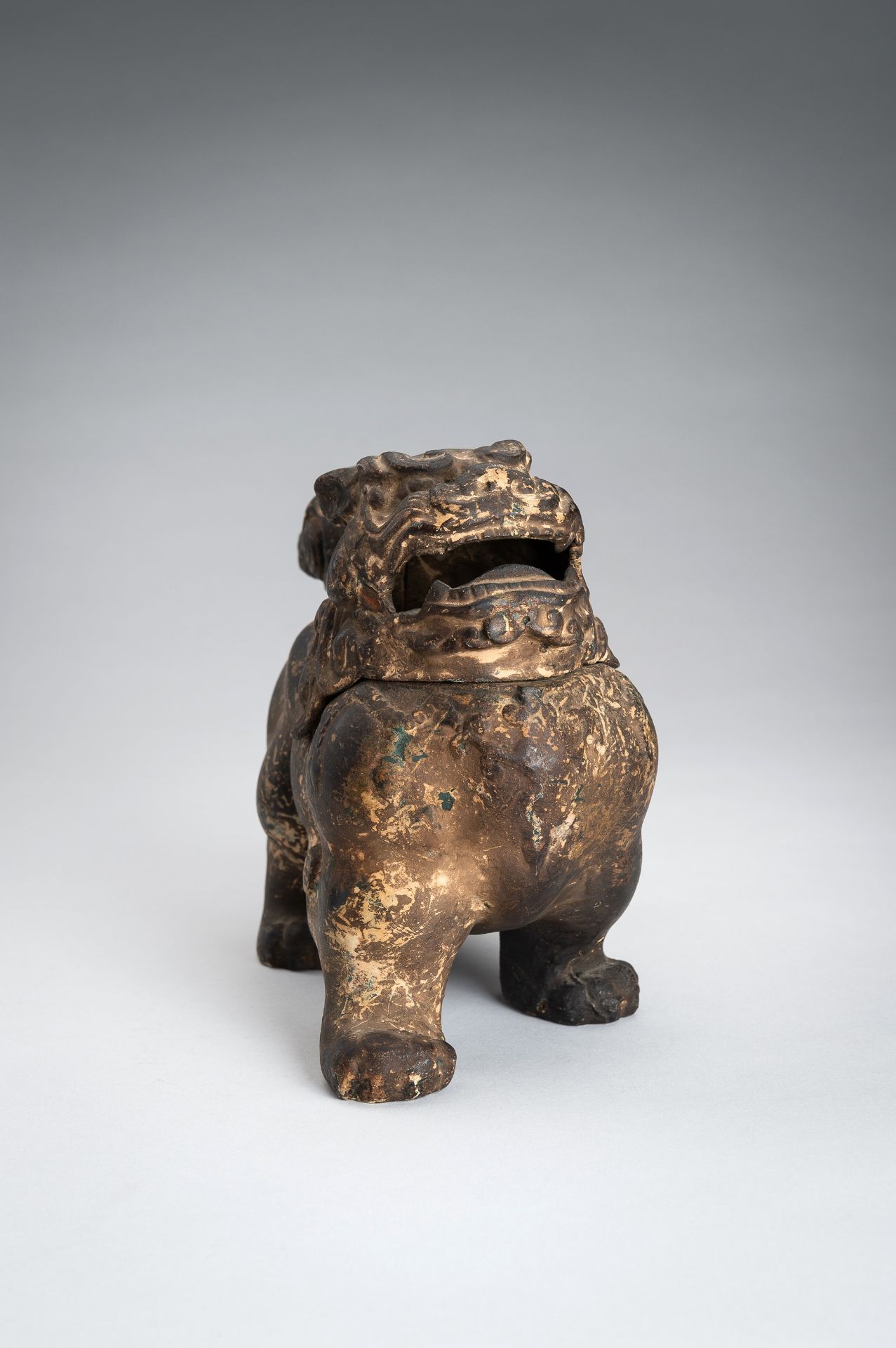 A CAST-IRON 'BUDDHIST LION' INCENSE BURNER, EDO - Image 6 of 13