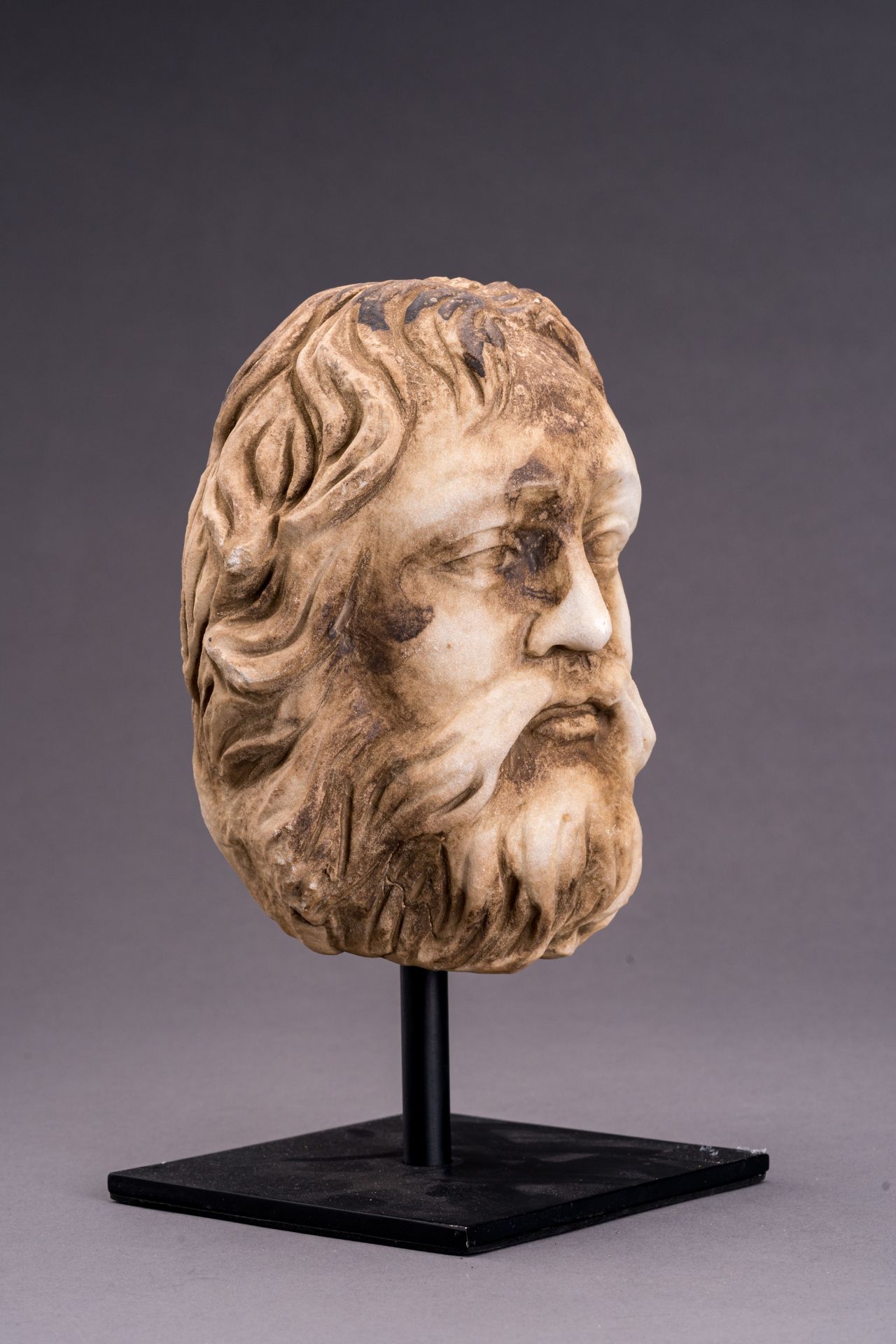 A GANDHARAN MARBLE HEAD OF A MAN - Image 6 of 7
