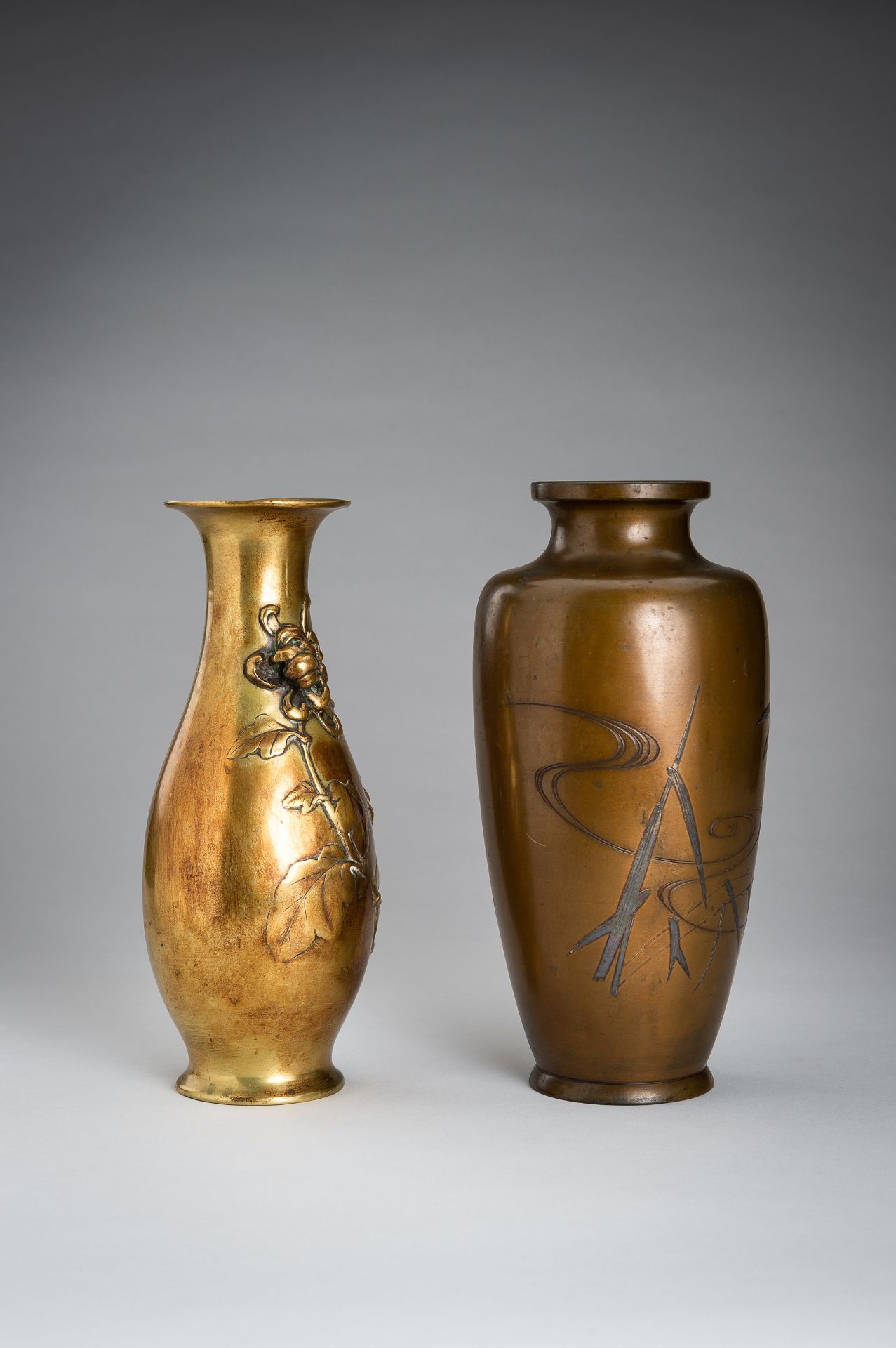 A LOT WITH TWO BRONZE VASES, MEIJI PERIOD - Image 7 of 12