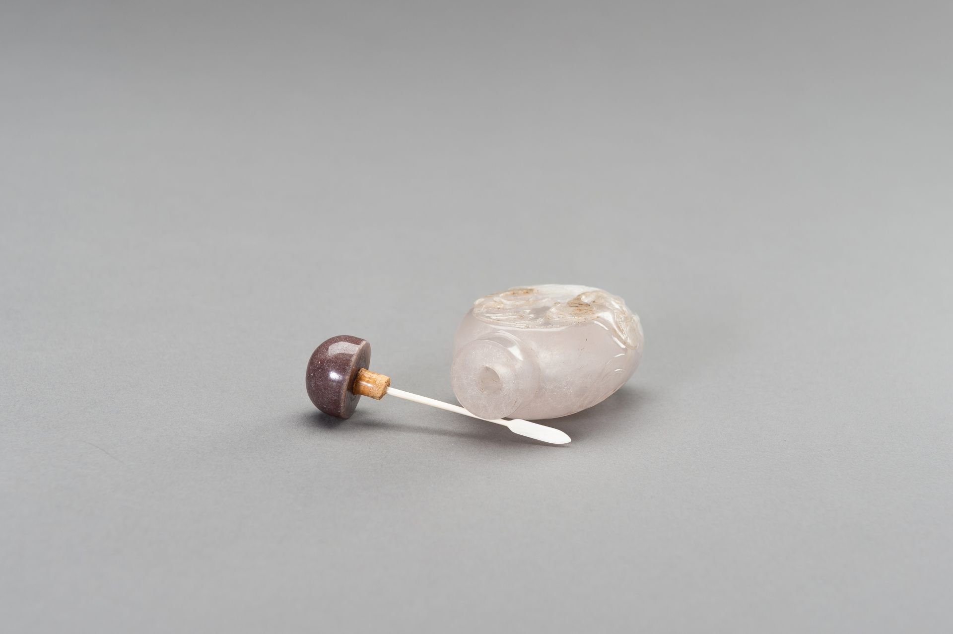 A ROCK CRYSTAL SNUFF BOTTLE, QING - Image 9 of 11