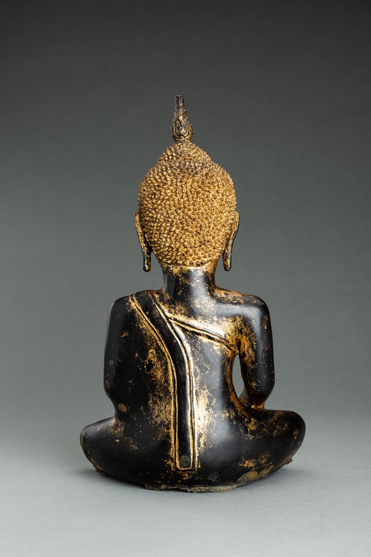 A GOLD LACQUERED BRONZE FIGURE OF BUDDHA - Image 11 of 12