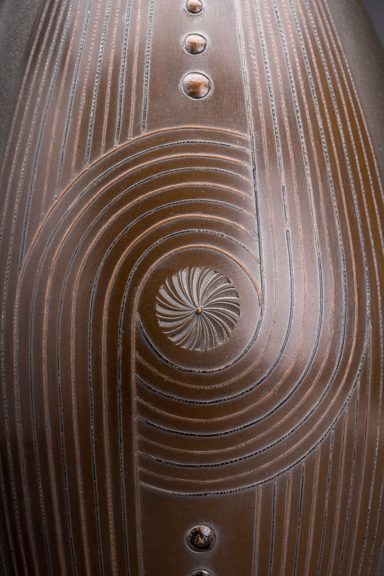 A SILVER AND BRONZE PATINATED VASE, BY ARISU BIZAN (BORN 1937) - Image 3 of 10