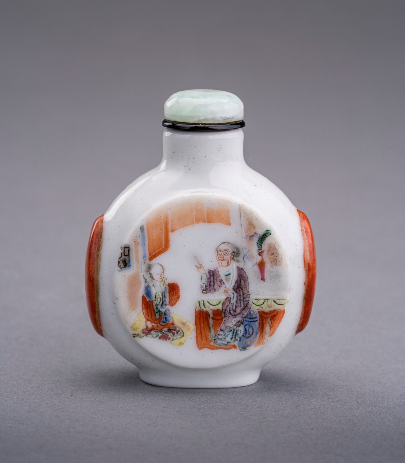 AN ENAMELLED PORCELAIN 'JOURNEY TO THE WEST' SNUFF BOTTLE, QING DYNASTY