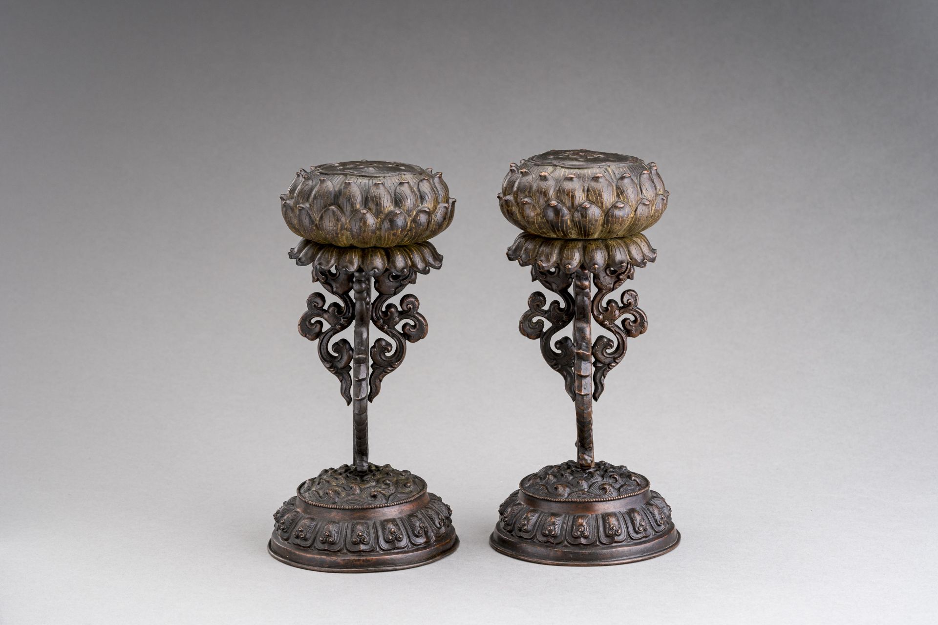 A FINE PAIR OF COPPER-BRONZE 'BUDDHIST EMBLEM' STANDS, QIANLONG - Image 3 of 7