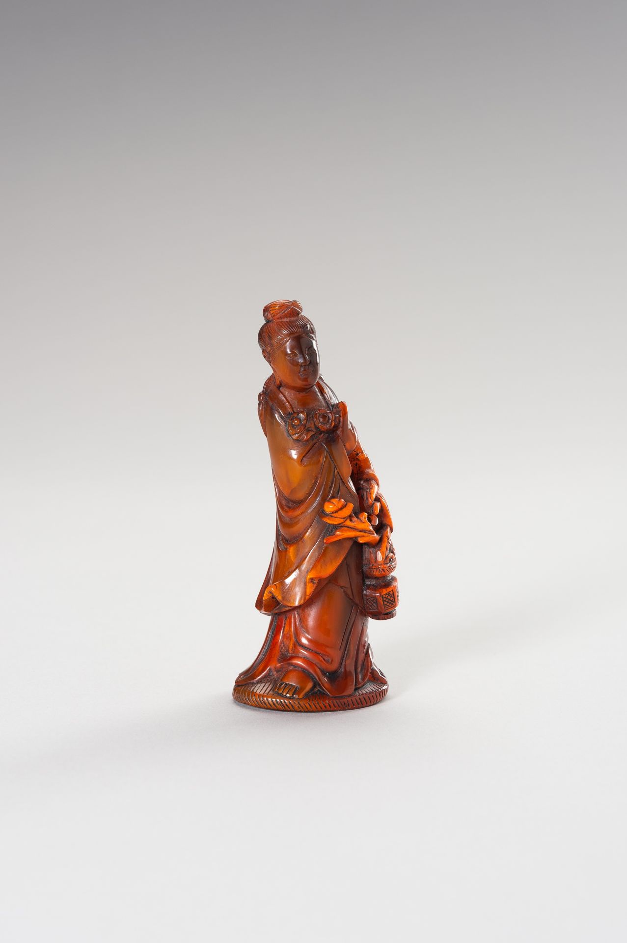 A HORN FIGURE OF GUANYIN - Image 8 of 11