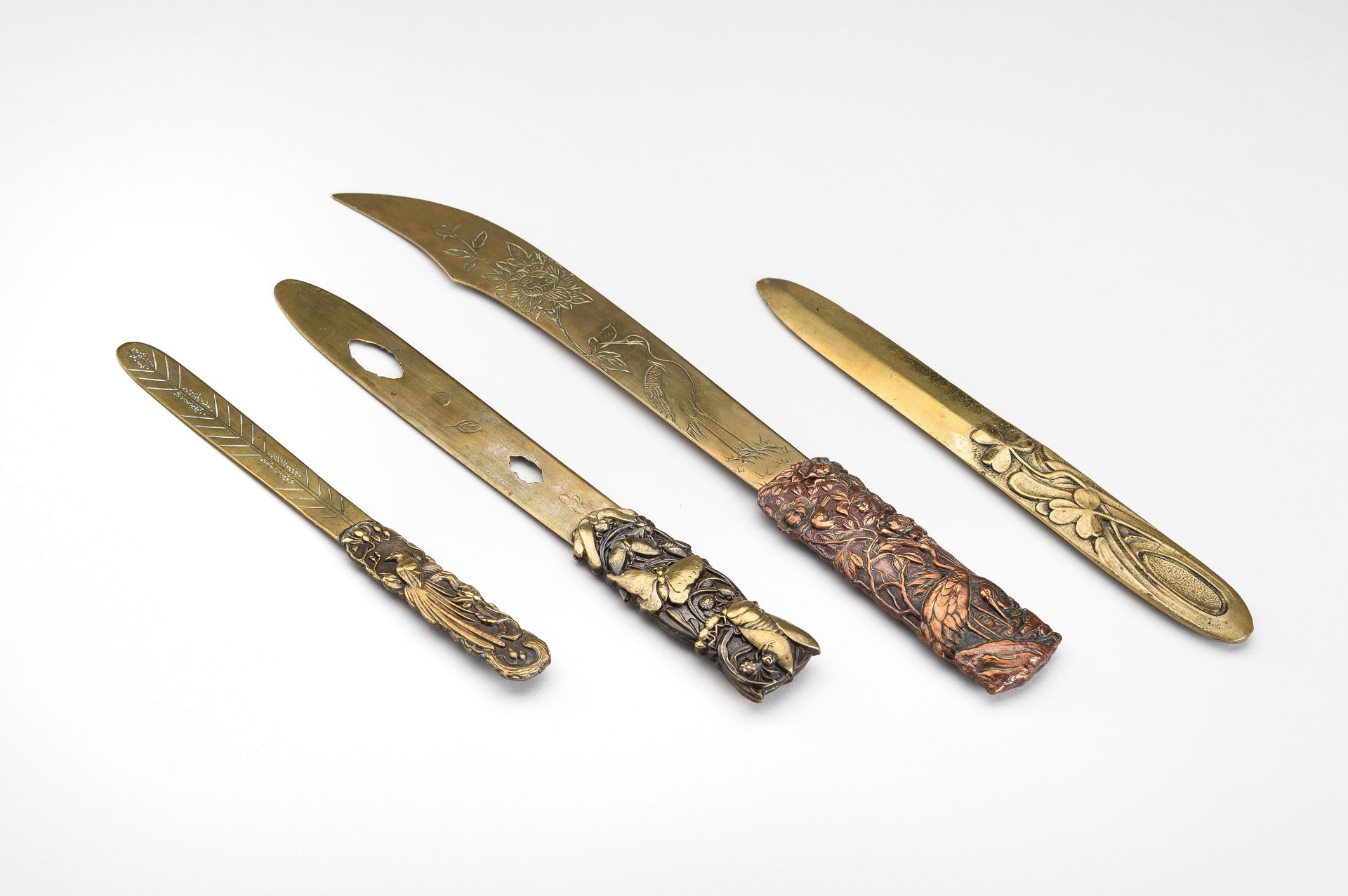 A GROUP OF FOUR MIXED METAL PAGE TURNERS, MEIJI - Image 15 of 16