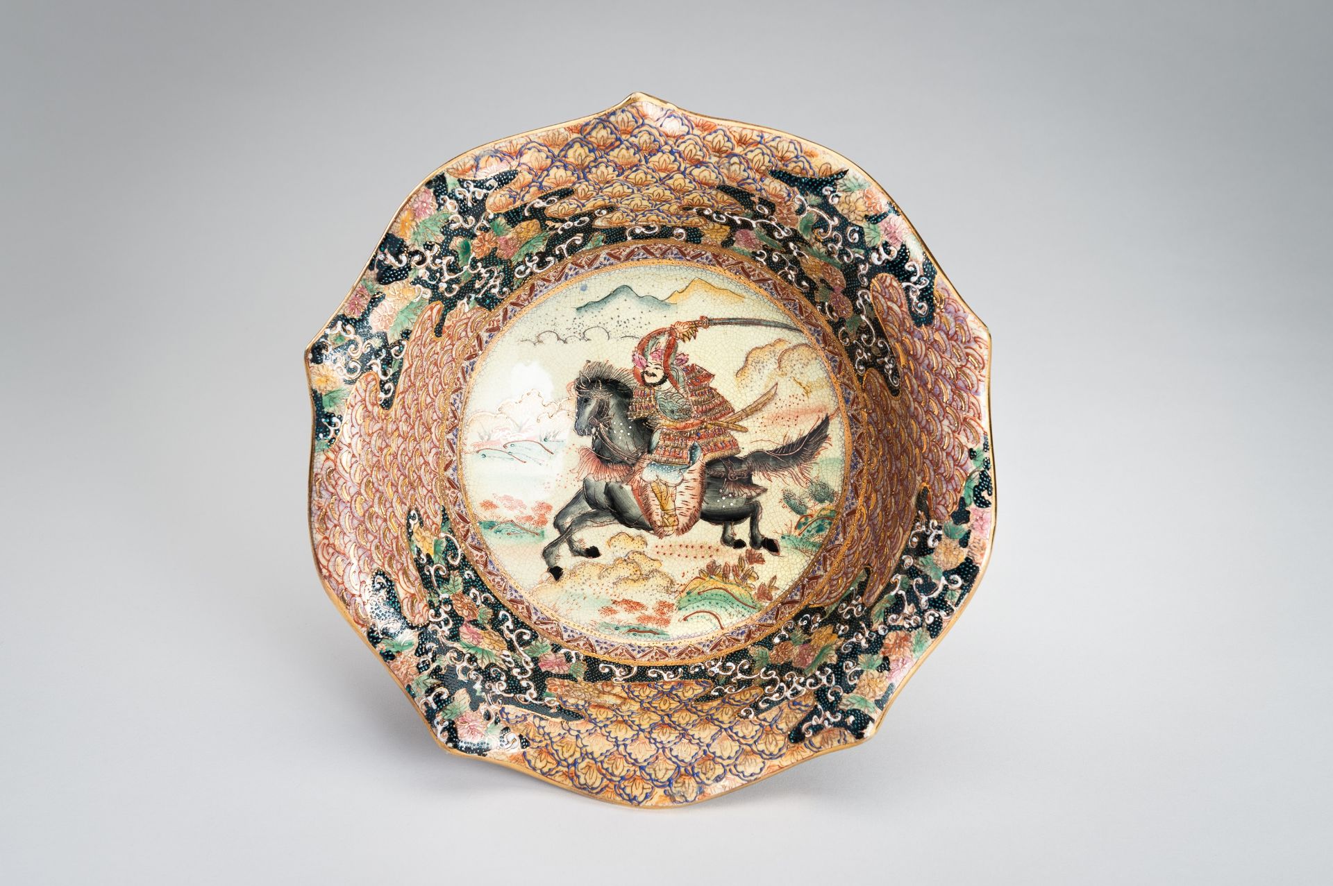 A LOBED SATSUMA PORCELAIN STEM BOWL - Image 11 of 16