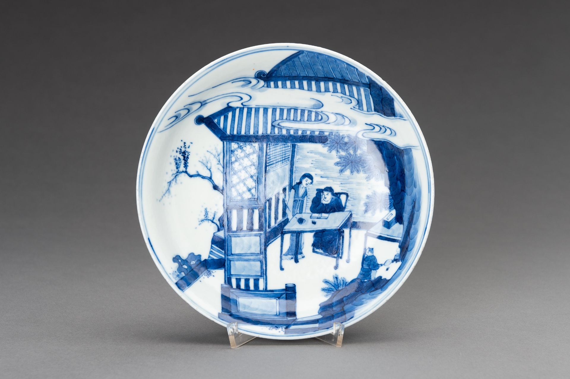 A PAIR OF BLUE AND WHITE 'PALACE GARDEN' PORCELAIN DISHES, QING - Image 6 of 10