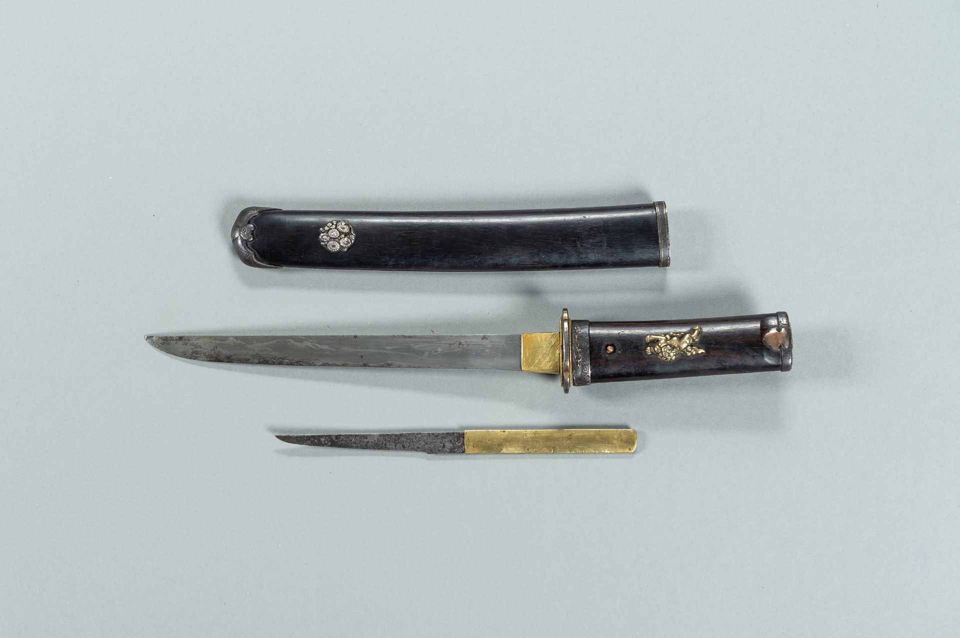 A SMALL TANTO IN KOSHIRAE, EDO - Image 3 of 14