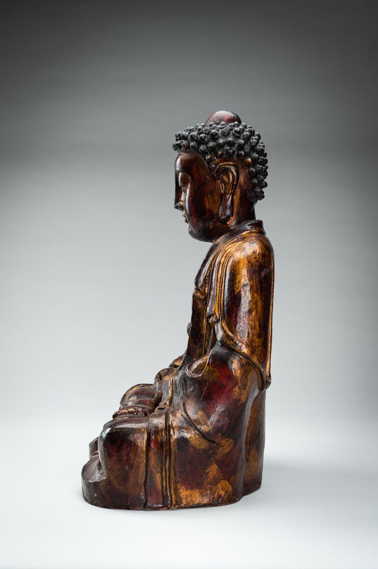A POLYCHROME LACQUERED MING DYNASTY FIGURE OF BUDDHA - Image 10 of 13