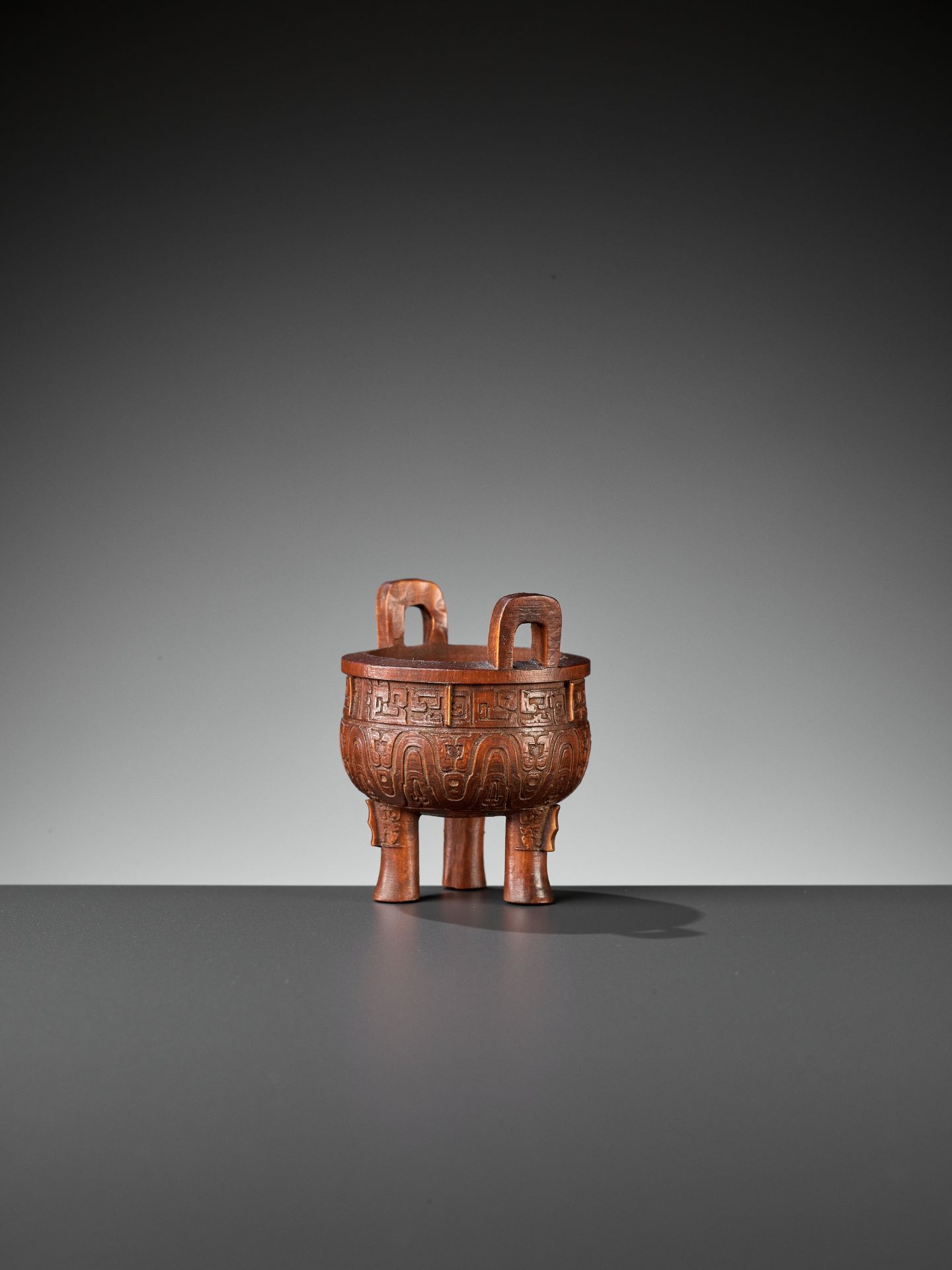 A BAMBOO 'ARCHAISTIC' MINIATURE TRIPOD CENSER, QING DYNASTY - Image 2 of 10