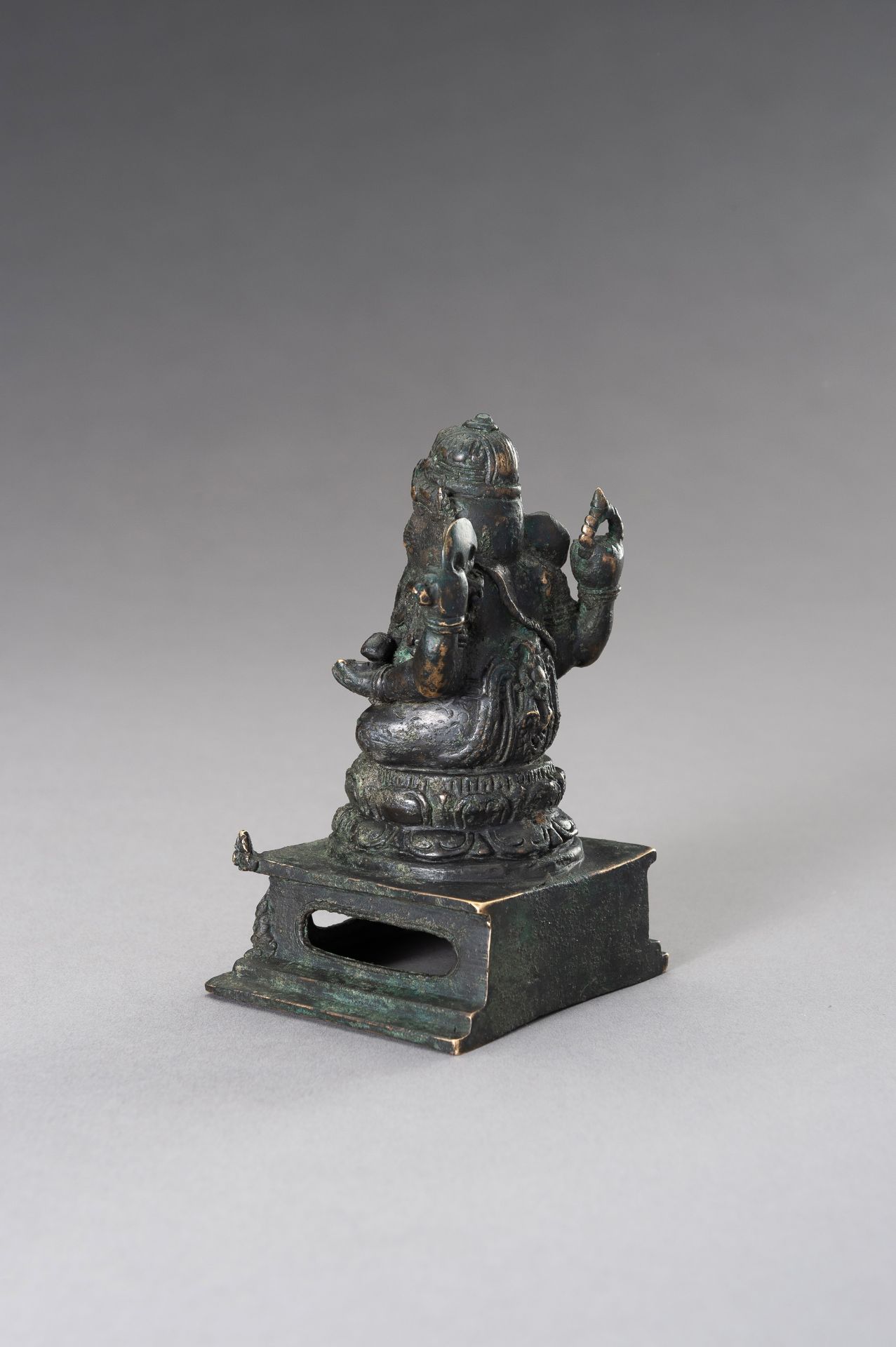 A BRONZE FIGURE OF GANESHA - Image 4 of 9