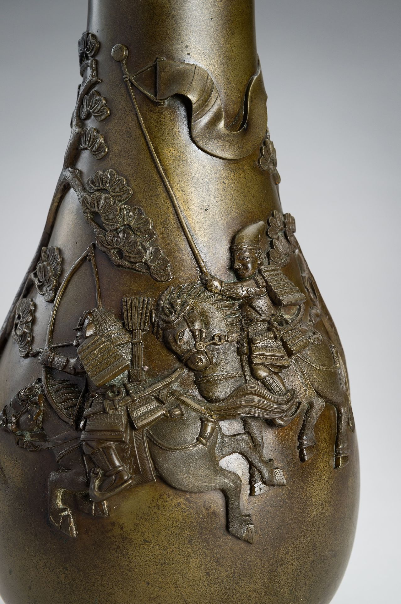 A BRONZE VASE DEPICTING TWO SAMURAI ON HORSEBACK, MEIJI PERIOD