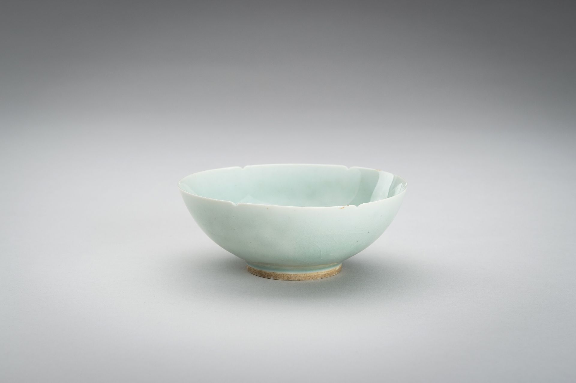 A SONG STYLE QINGBAI GLAZED PORCLEAIN BOWL - Image 9 of 12