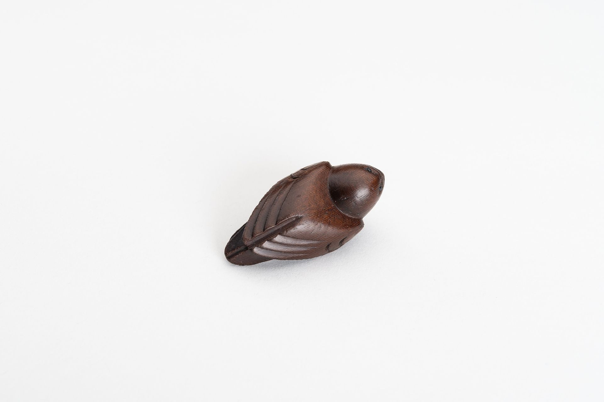 A WOOD NETSUKE OF A SPARROW, EDO - Image 11 of 13