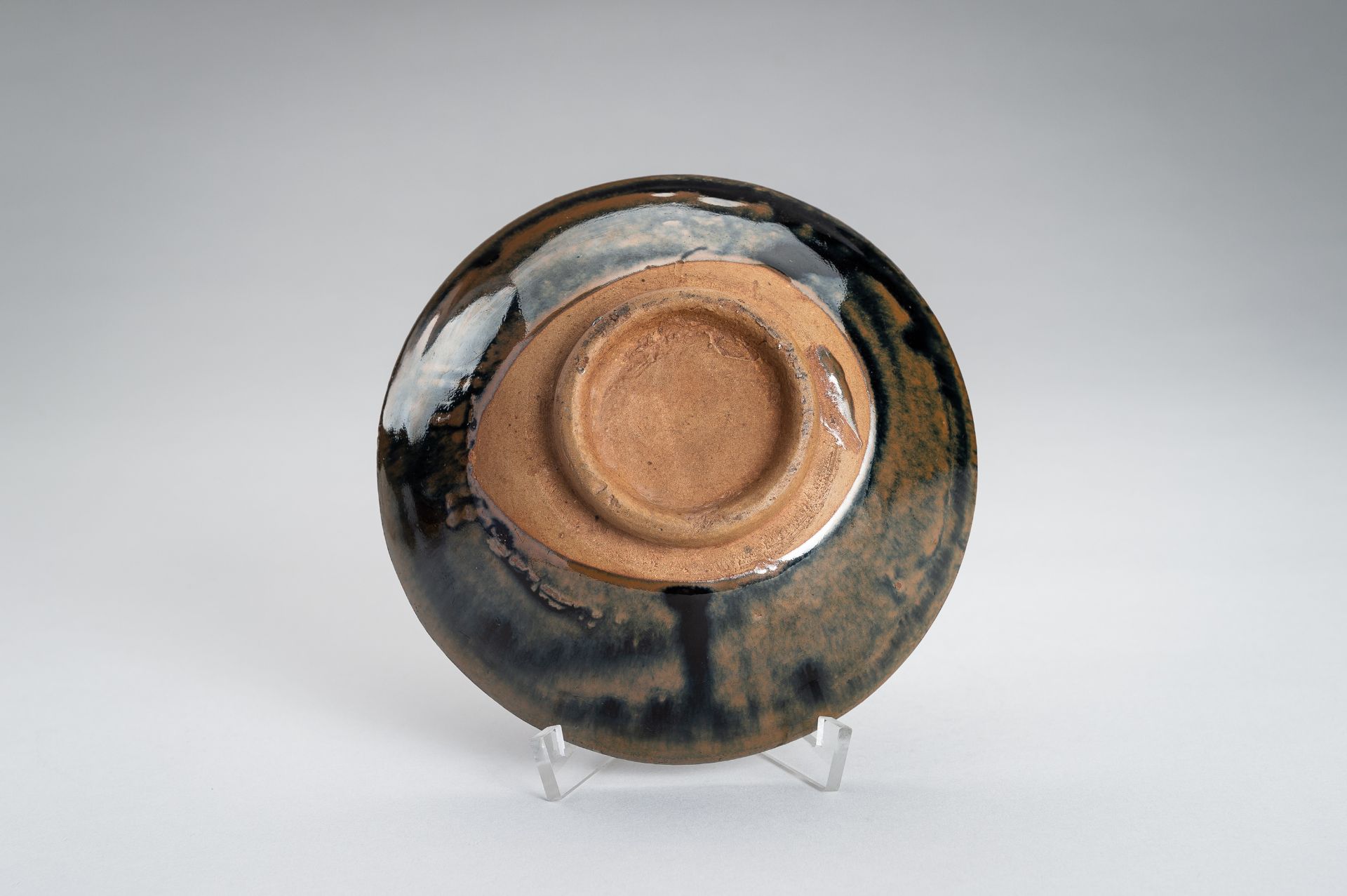 A LOT WITH TWO SONG STYLE BLACK AND BROWN GLAZED BOWLS - Image 13 of 13