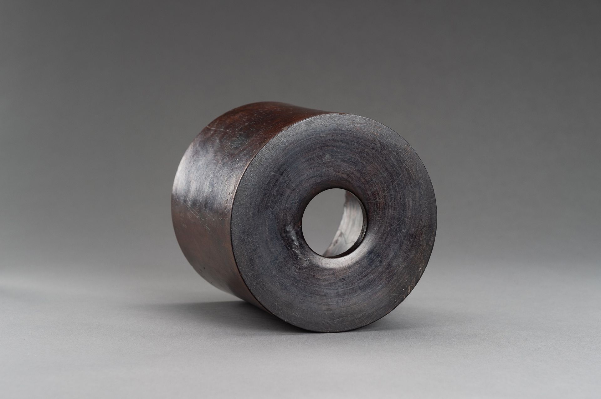 A FINE WOODEN BRUSHPOT, BITONG, QING - Image 7 of 9