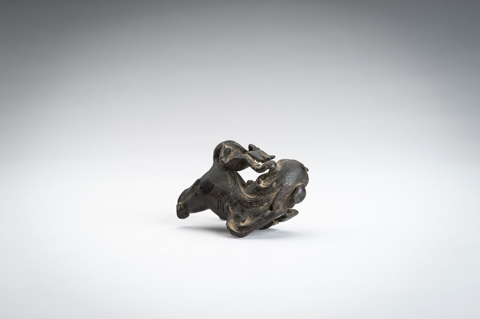 A BRONZE 'BUDDHIST LION' ORNAMENT, MING - Image 4 of 14