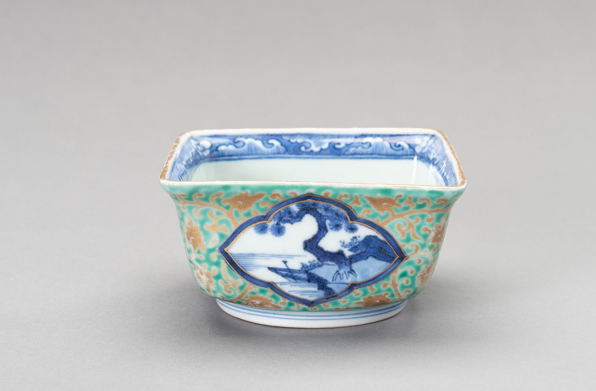 A SQUARE 'FERN' BOWL, LATE QING DYNASTY