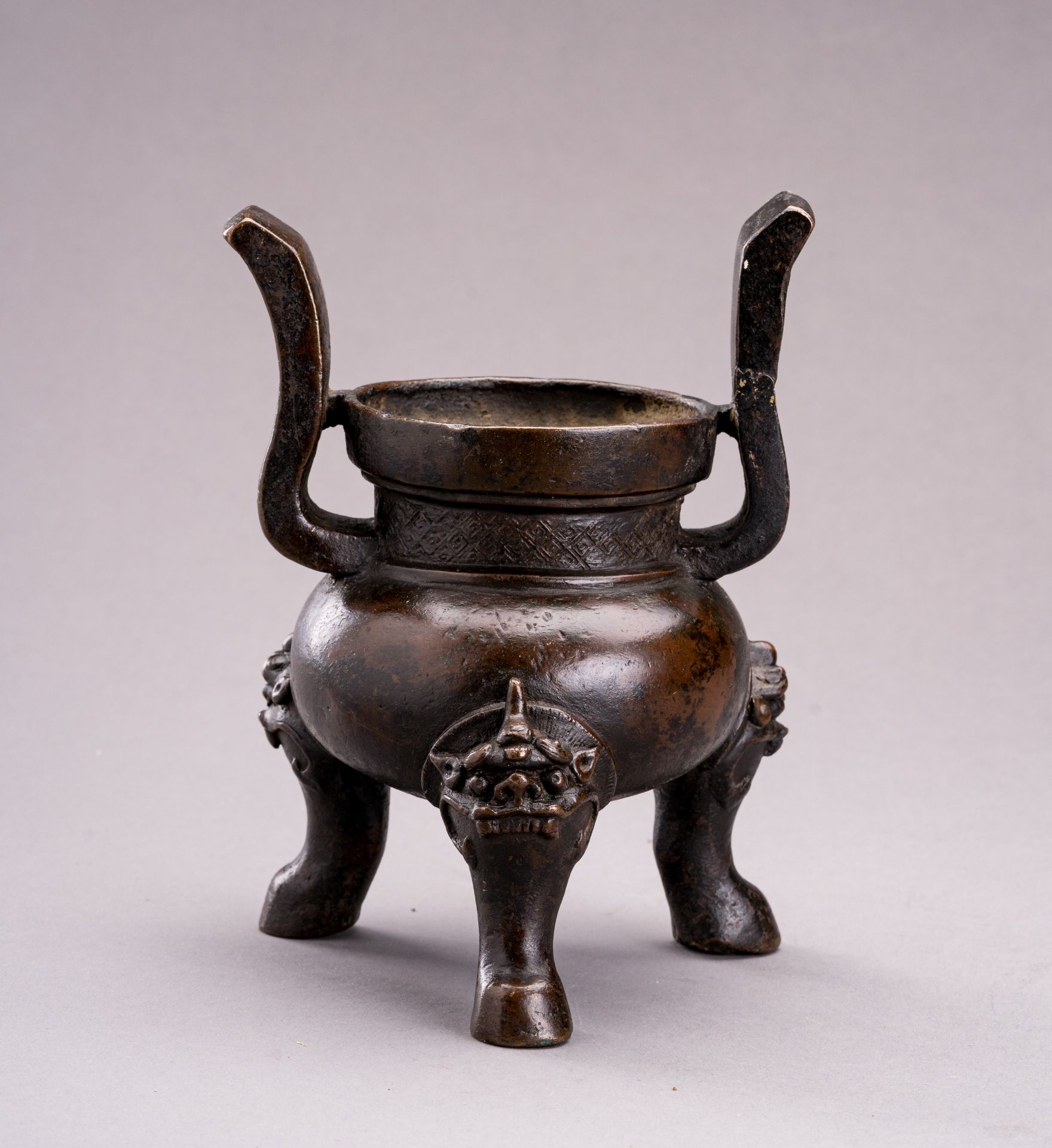 A LUDUAN TRIPOD BRONZE CENSER, MING