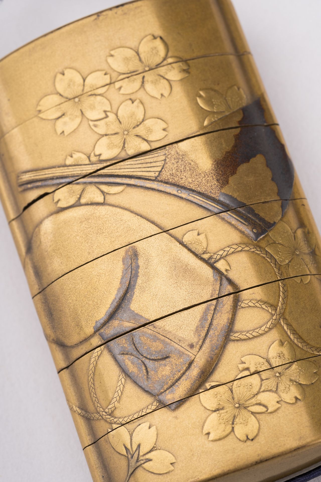 A GOLD LACQUER FIVE-CASE INRO WITH TSUZUMI, EDO - Image 3 of 3