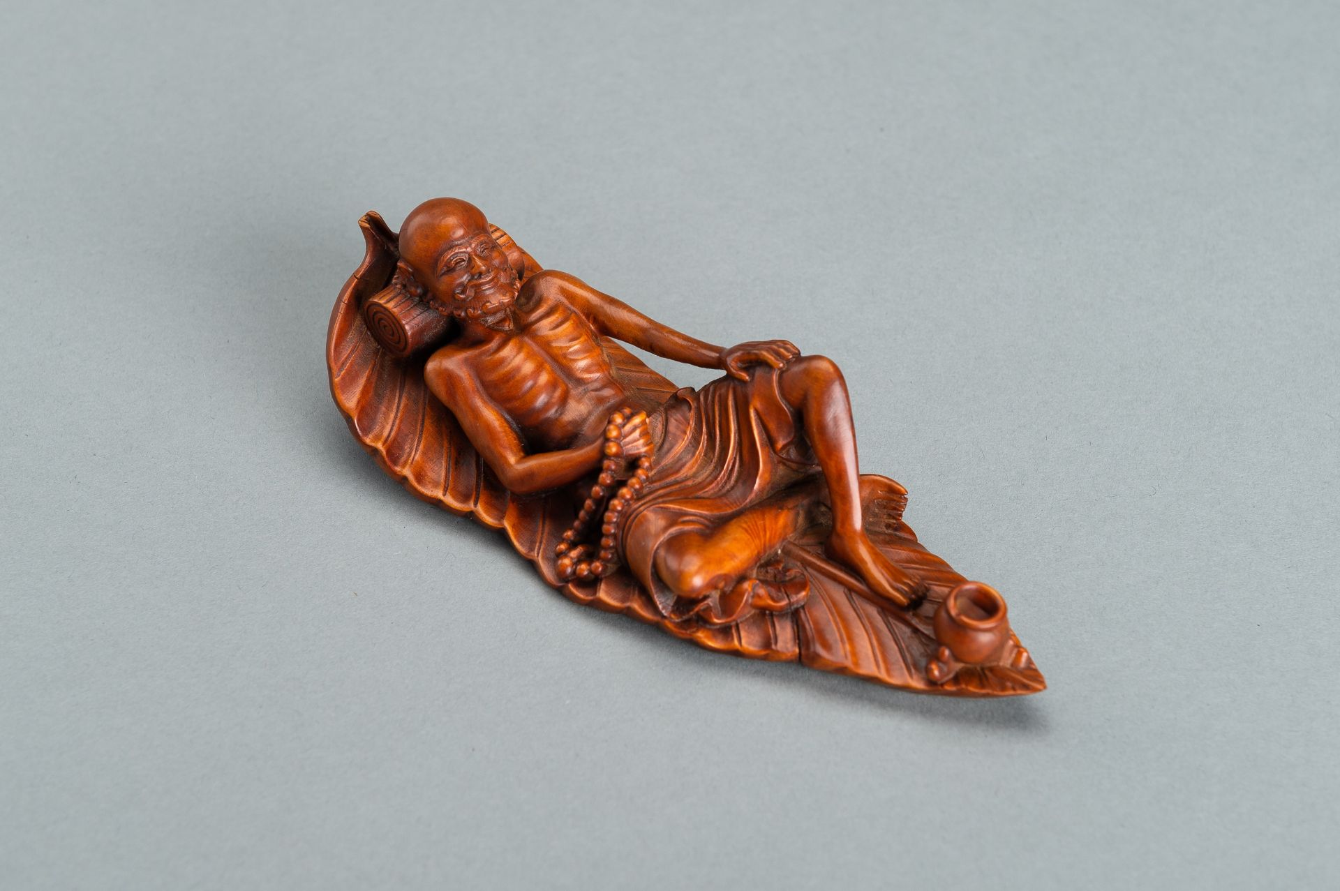 A WOOD FIGURE OF BODHIDHARMA - Image 7 of 12