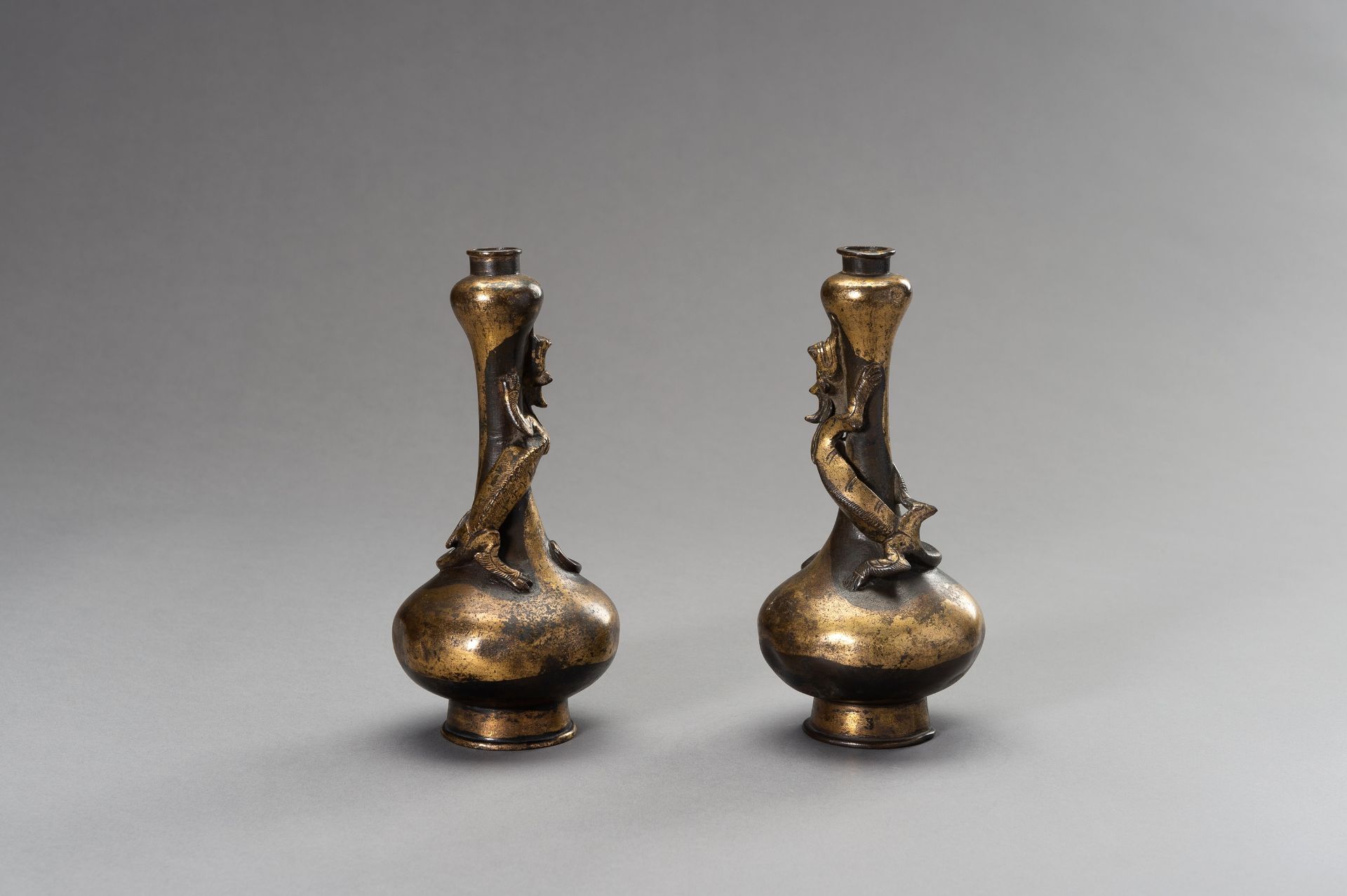 A PAIR OF PARCEL-GILT GARLIC HEAD VASES, 17TH CENTURY - Image 2 of 9