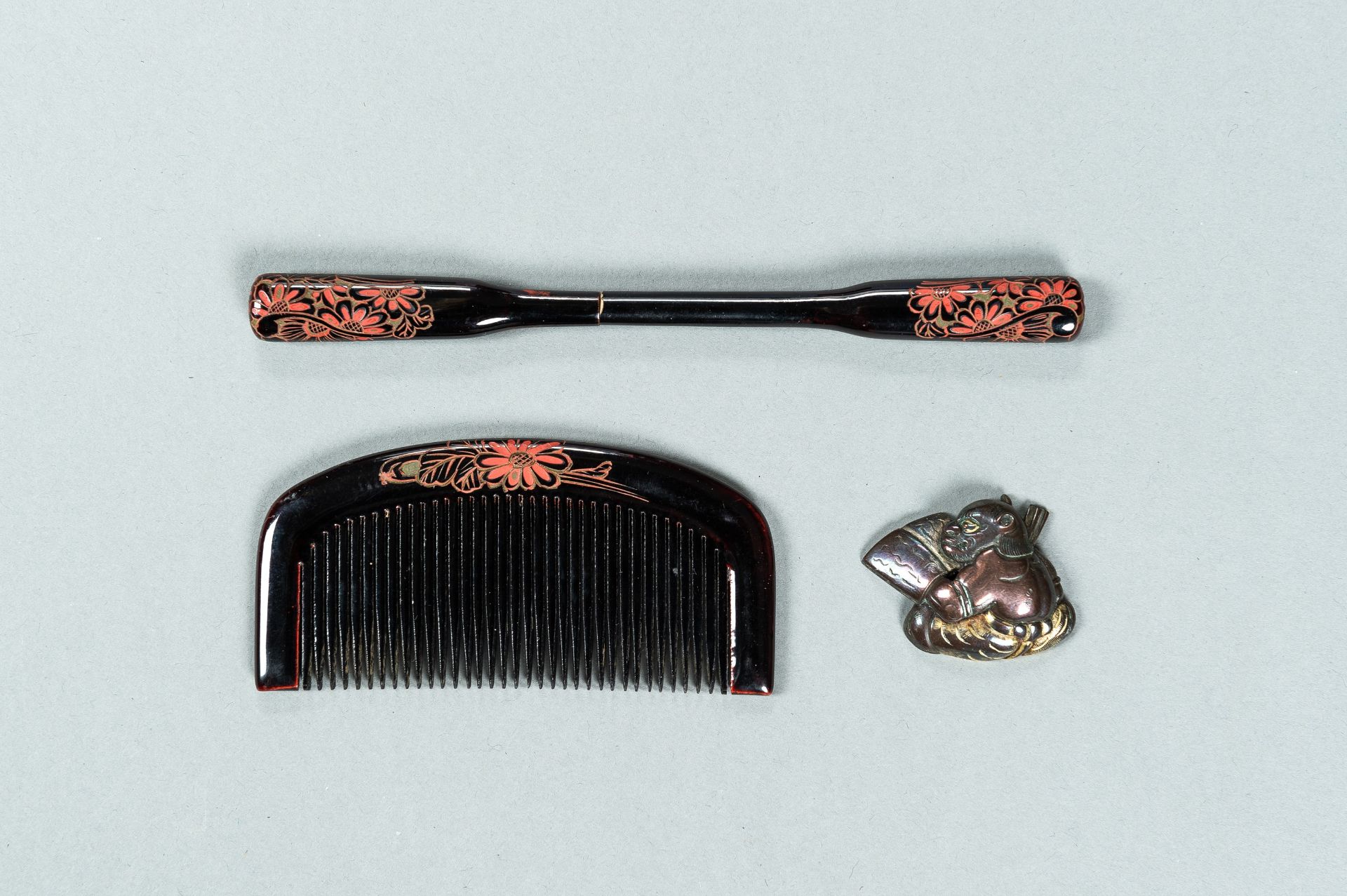 A GROUP OF TWELVE VANITY ITEMS, MEIJI - Image 3 of 13