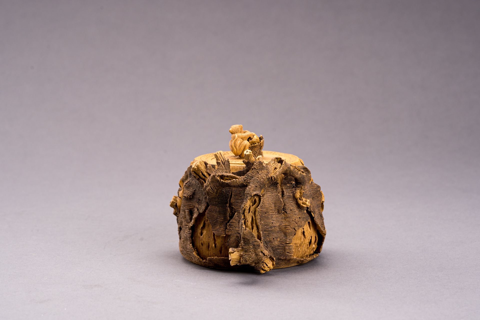 AN YIXING ZISHA 'TREE STUMP' TEA POT - Image 4 of 13