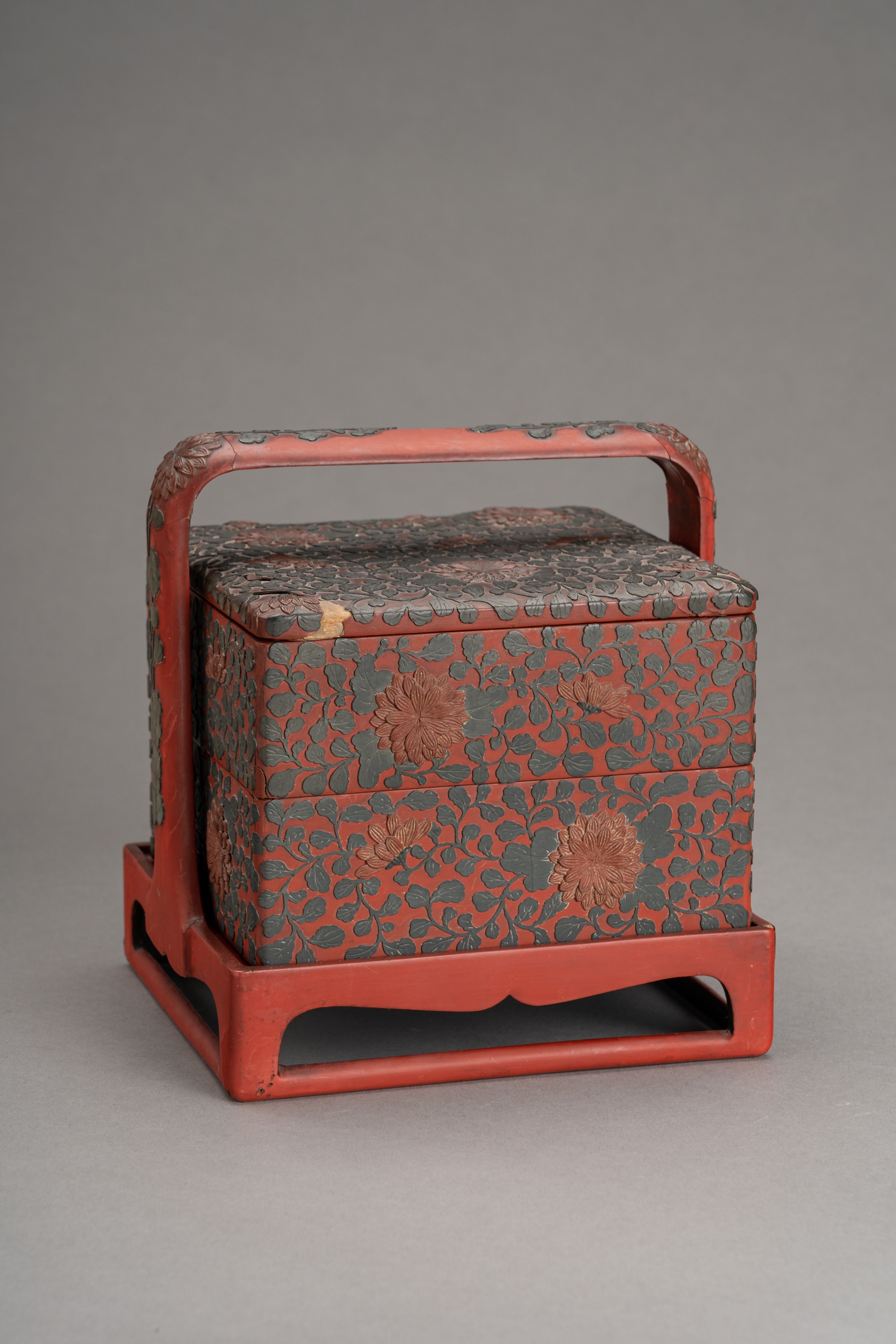 A GROUP OF LACQUER PICNIC ITEMS - Image 5 of 13