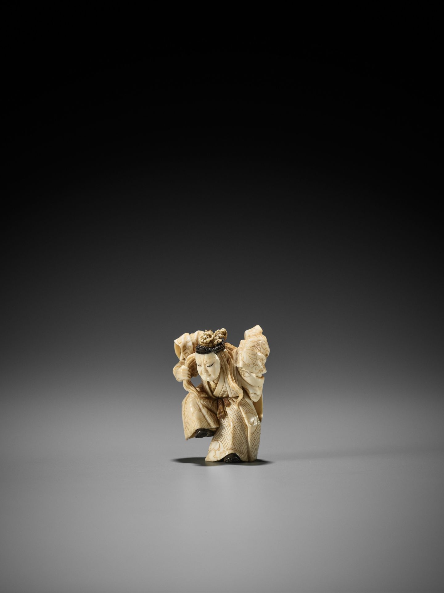 SEIZAN: A FINE TOKYO SCHOOL IVORY NETSUKE OF A GIGAKU PERFORMER - Image 5 of 13