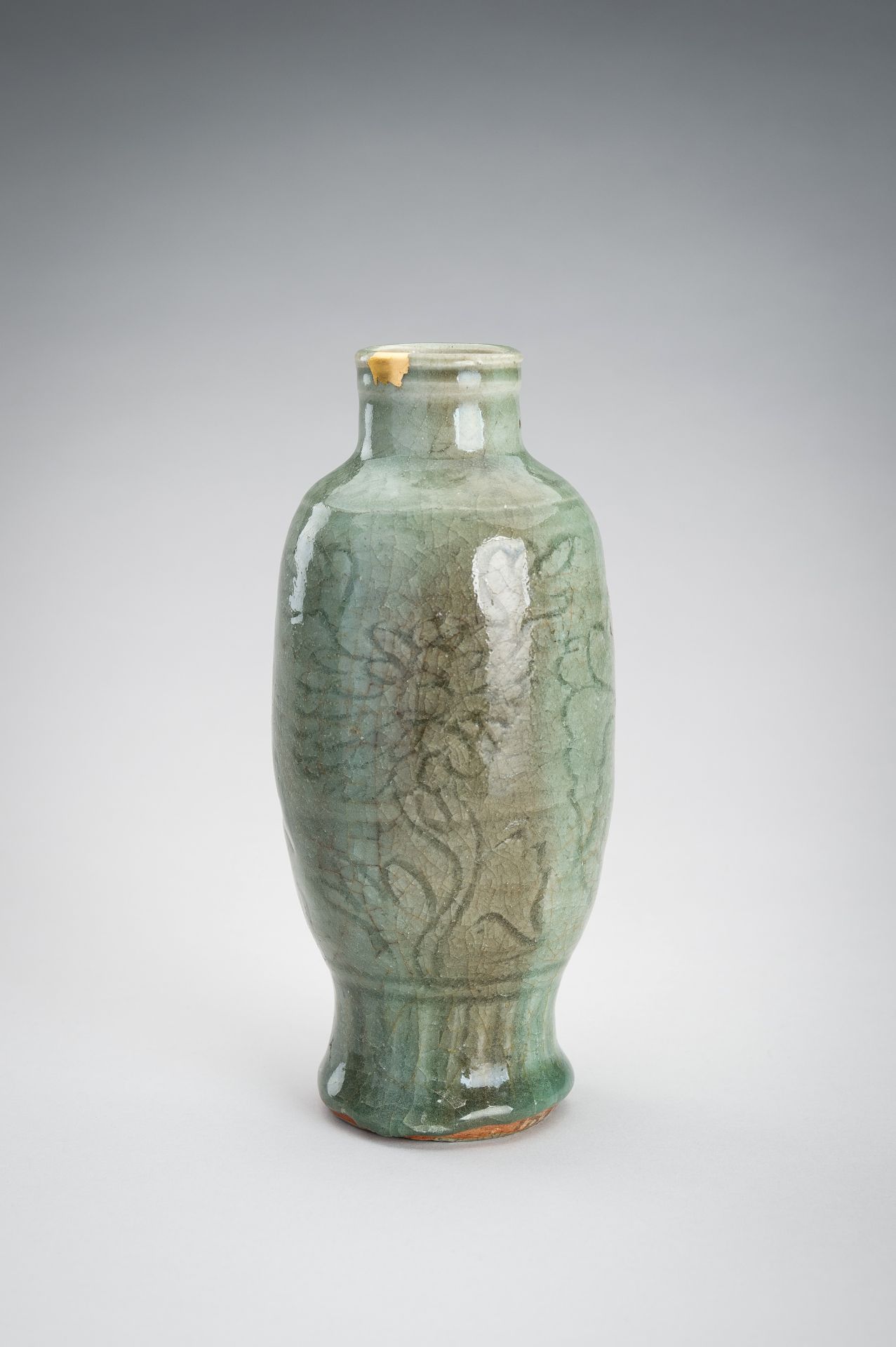 THREE LONGQUAN CELADON PORCELAIN ITEMS - Image 5 of 12