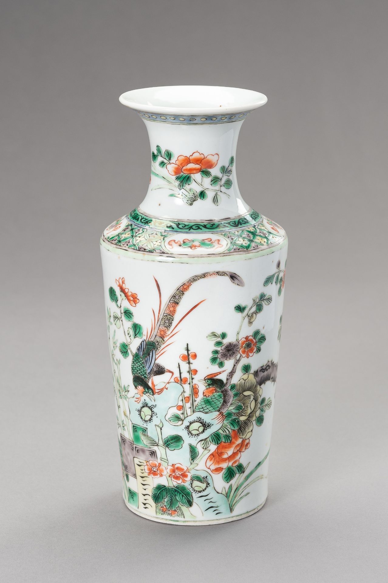 A FAMILLE VERTE 'PHEASANTS AND FLOWERS' VASE, LATE QING DYNASTY