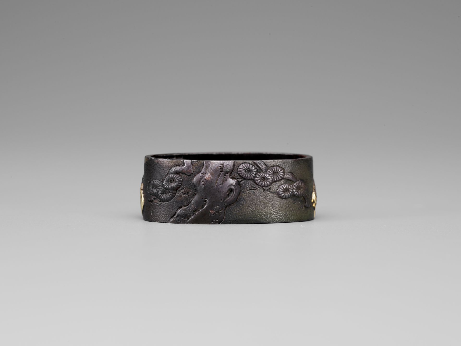 TWO FUCHI WITH SAMURAI AND HORSES - Image 6 of 9