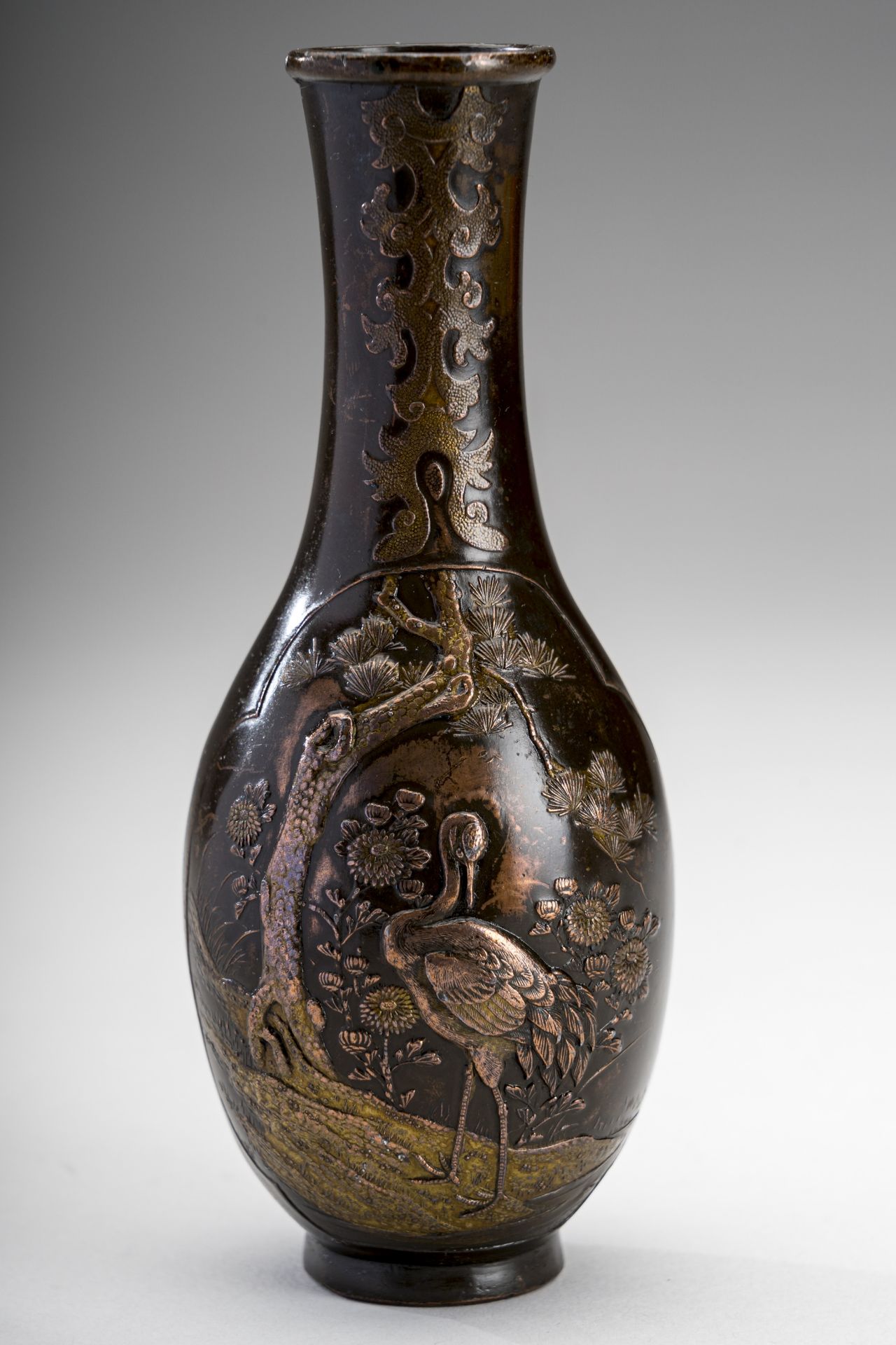 A PAIR OF COPPER VASES WITH CRANES, MEIJI - Image 3 of 9