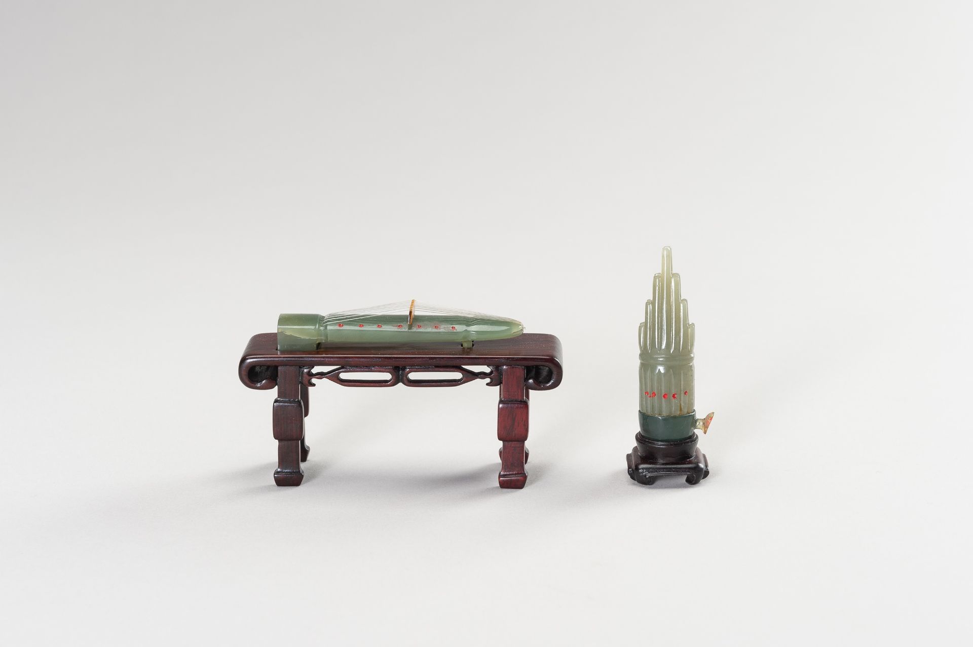 A GROUP OF EIGHT HARDSTONE MINIATURE MODELS OF MUSICAL INSTRUMENTS - Image 10 of 20