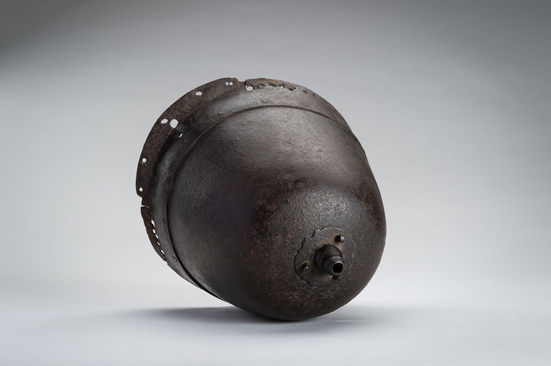 A 'KOREAN' IRON HELMET, MOMOYAMA - Bild 11 aus 14