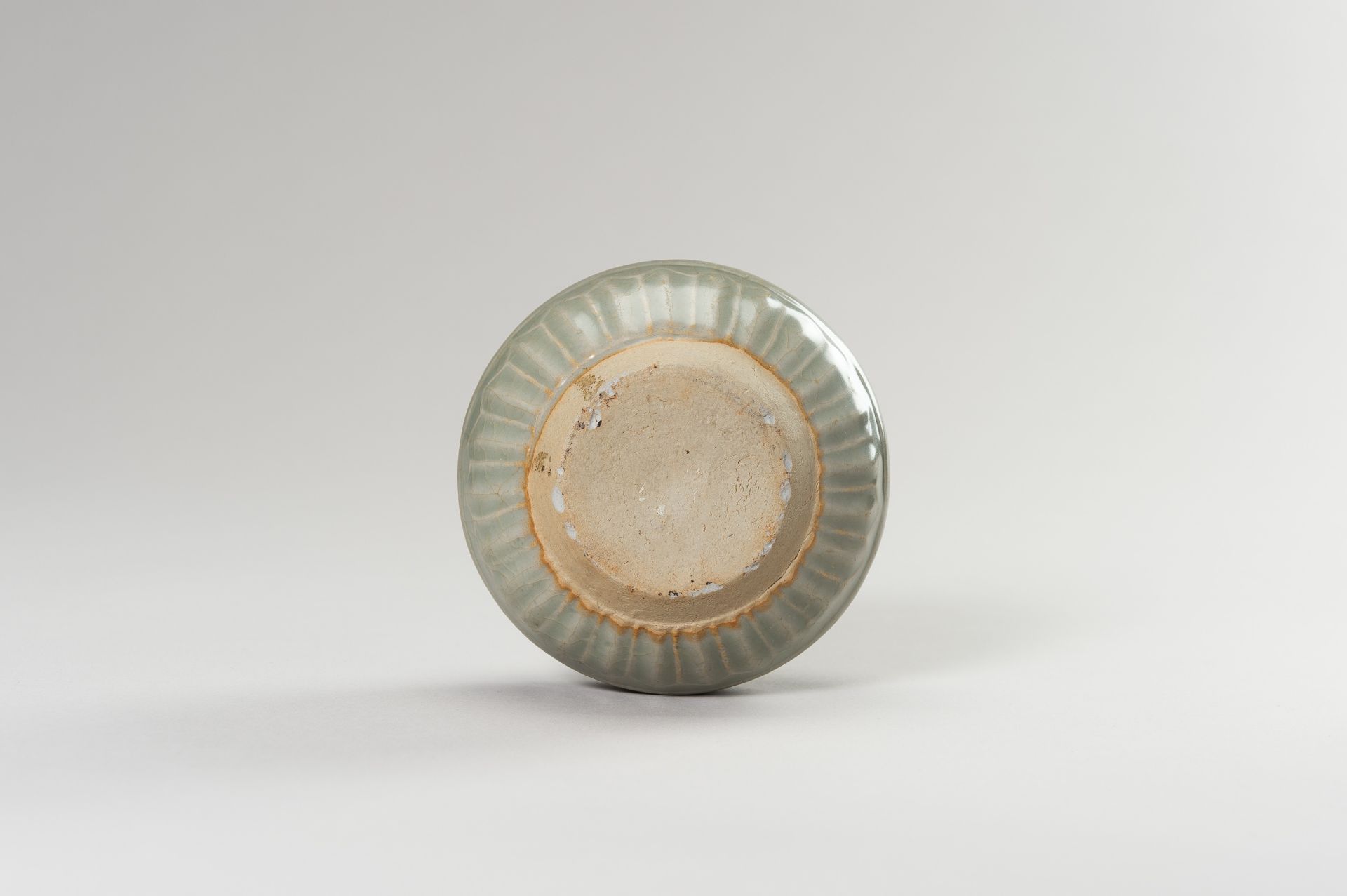 A LONGQUAN CELADON GLAZED JARLET - Image 11 of 11