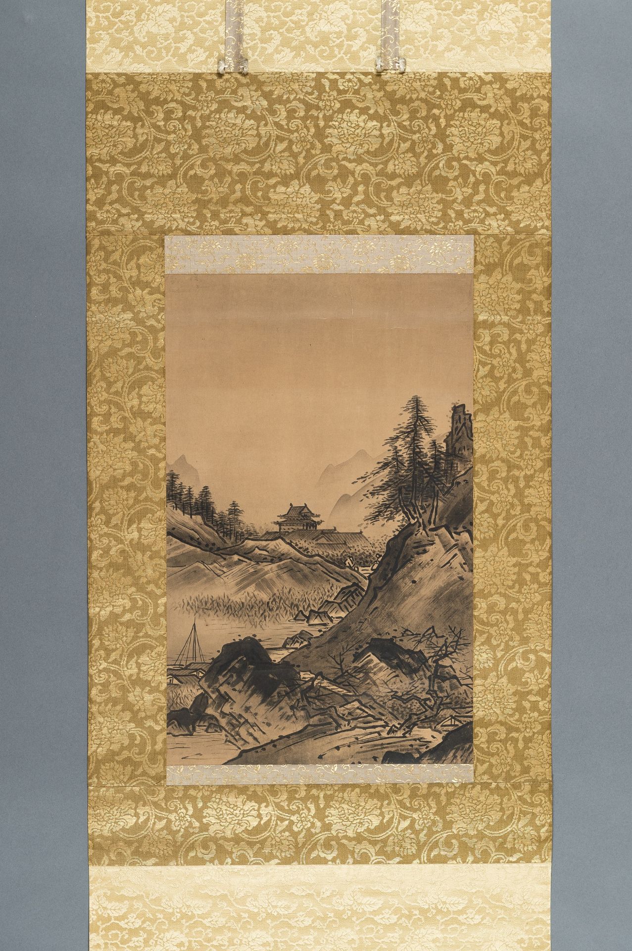 A SCROLL PAINTING OF A MOUNTAINOUS LANDSCAPE - Image 8 of 10