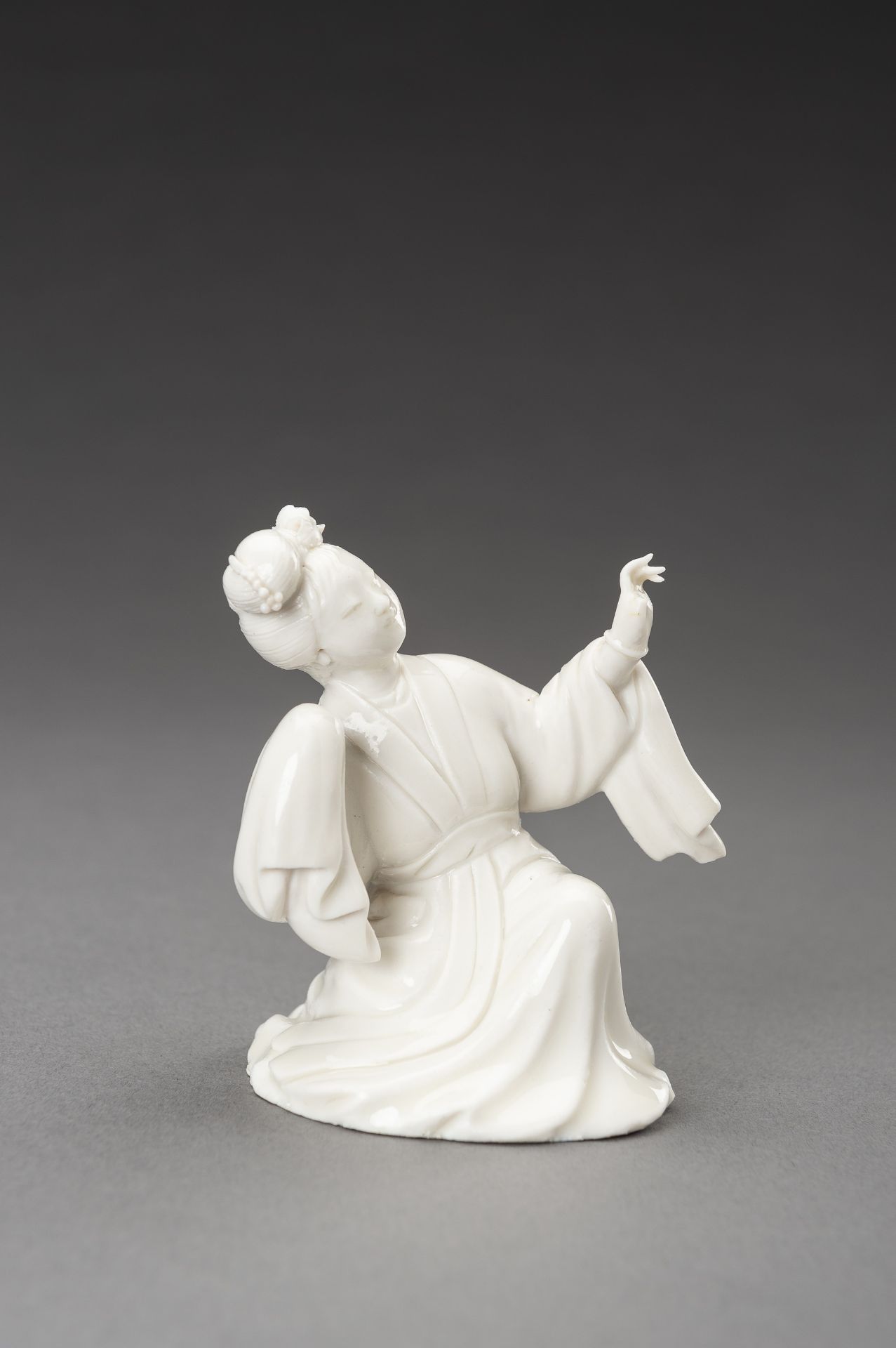 A SET OF FOUR DEHUA PORCELAIN FIGURINES, c. 1950s - Image 13 of 16