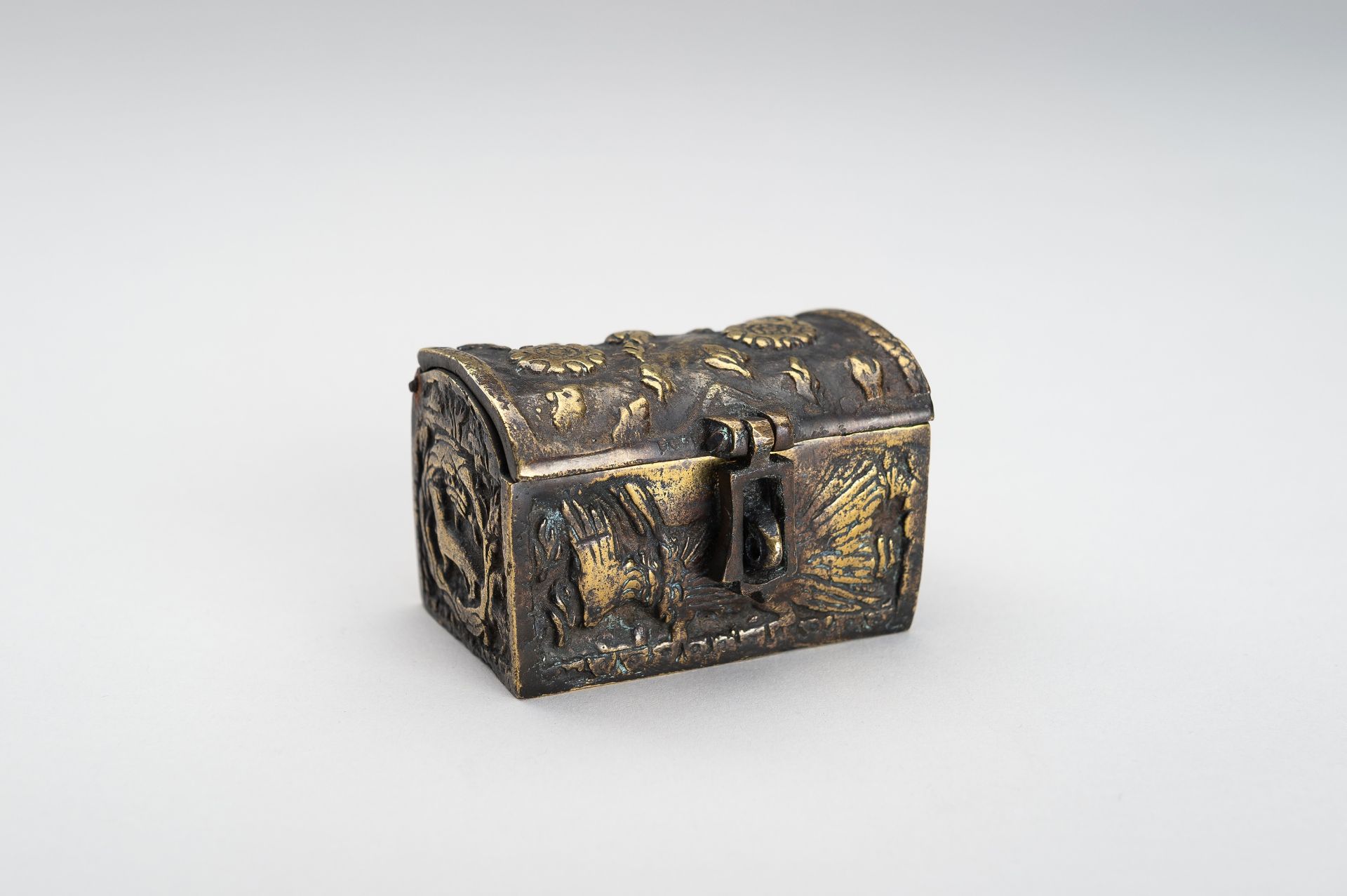 A LOT WITH FOUR METAL BOXES, MEIJI - Image 11 of 16