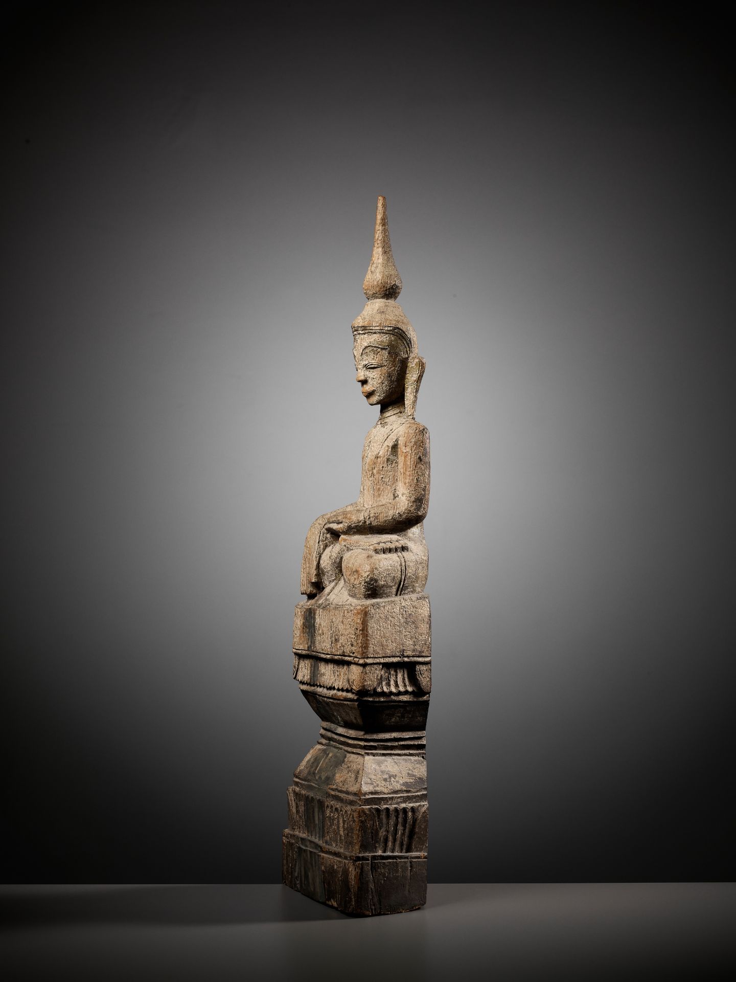 A LARGE SHAN STYLE WOOD CARVING OF BUDDHA - Image 3 of 7