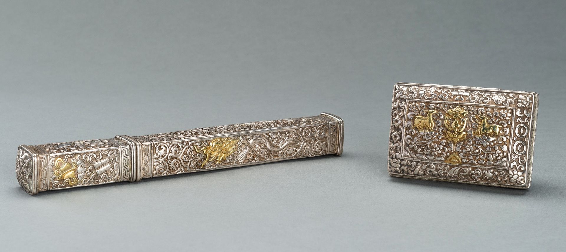 TWO EMBOSSED SILVERPLATED AND GILT METAL BOXES, 19TH CENTURY - Bild 2 aus 18